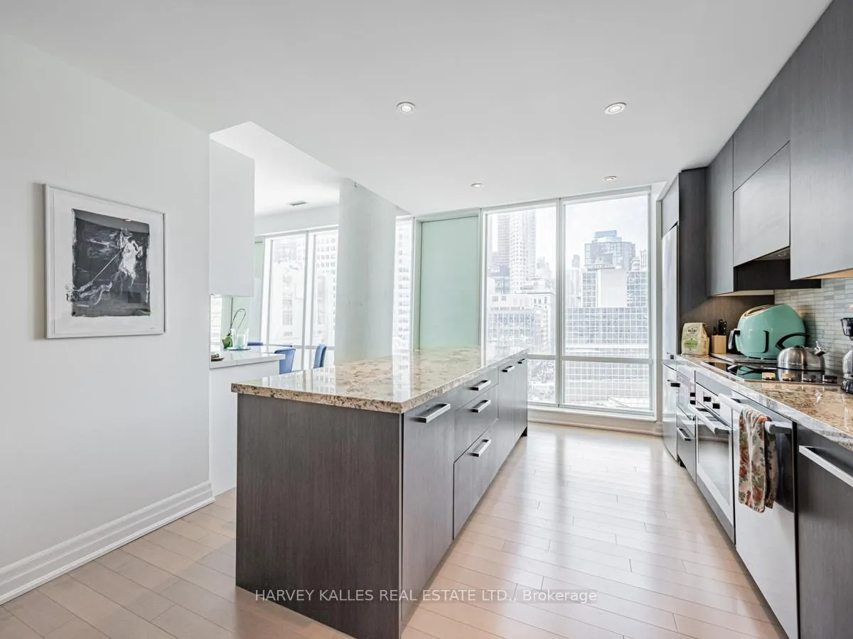 Photo 6 of Unit 1205, 8 The Esplanade, Toronto, Waterfront Communities — HOMEH