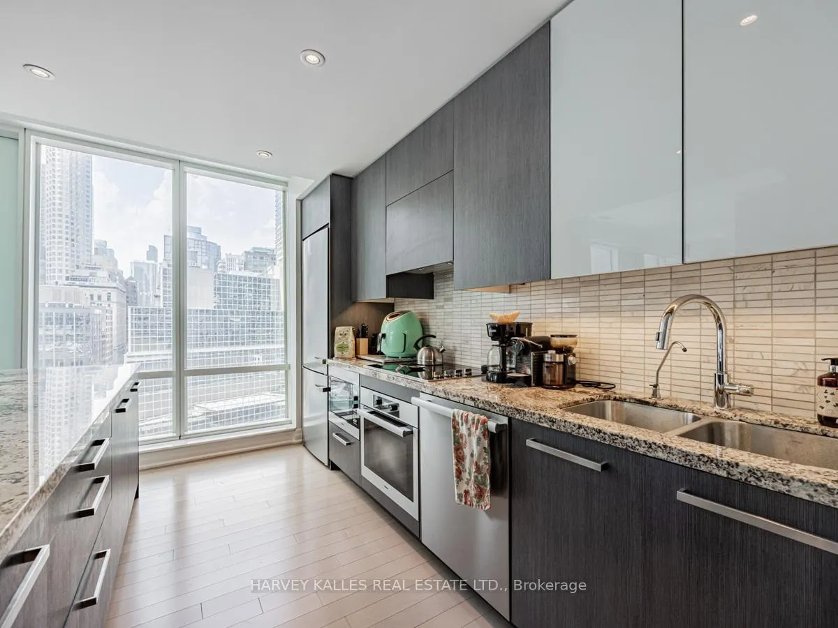 Photo 7 of Unit 1205, 8 The Esplanade, Toronto, Waterfront Communities — HOMEH