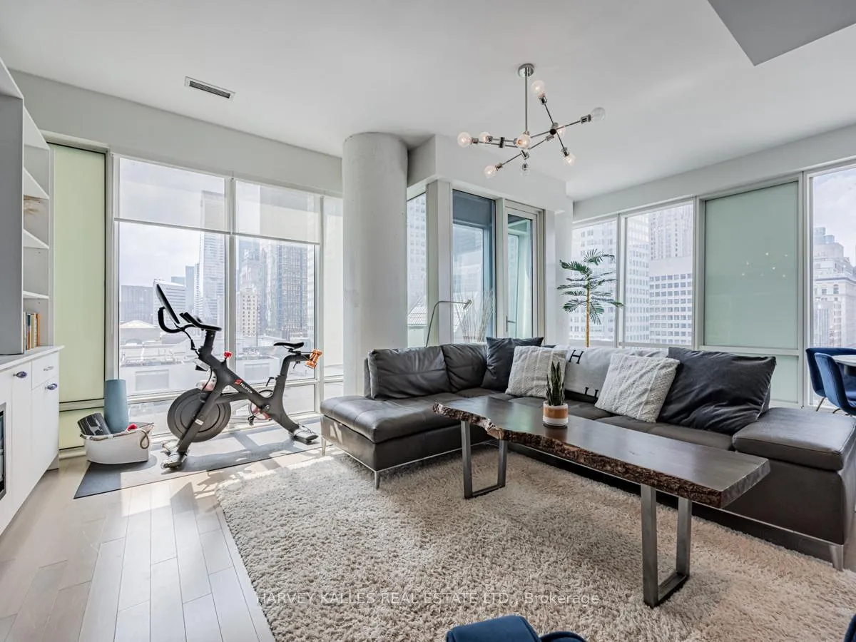 Photo 15 of Unit 1205, 8 The Esplanade, Toronto, Waterfront Communities — HOMEH