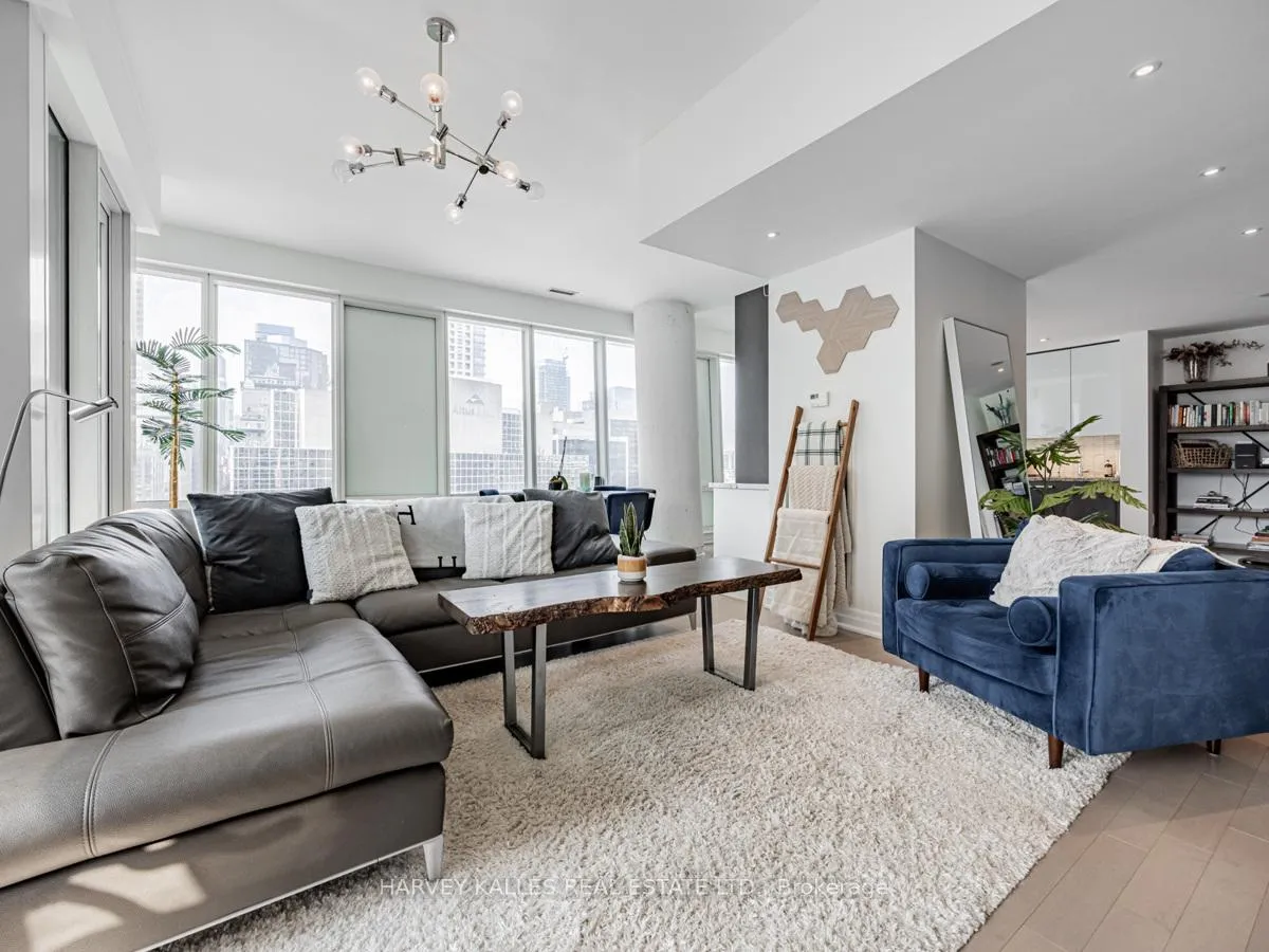 Photo 16 of Unit 1205, 8 The Esplanade, Toronto, Waterfront Communities — HOMEH
