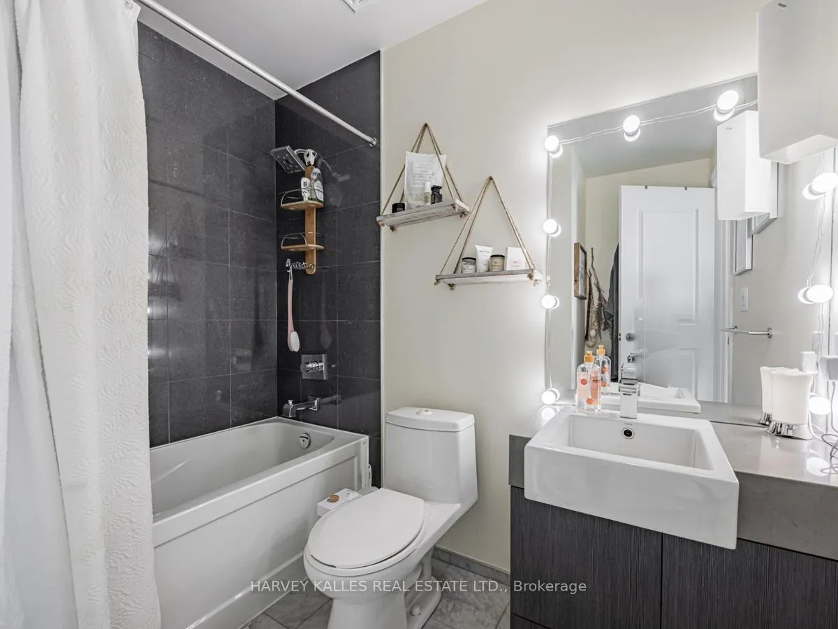 Photo 19 of Unit 1205, 8 The Esplanade, Toronto, Waterfront Communities — HOMEH