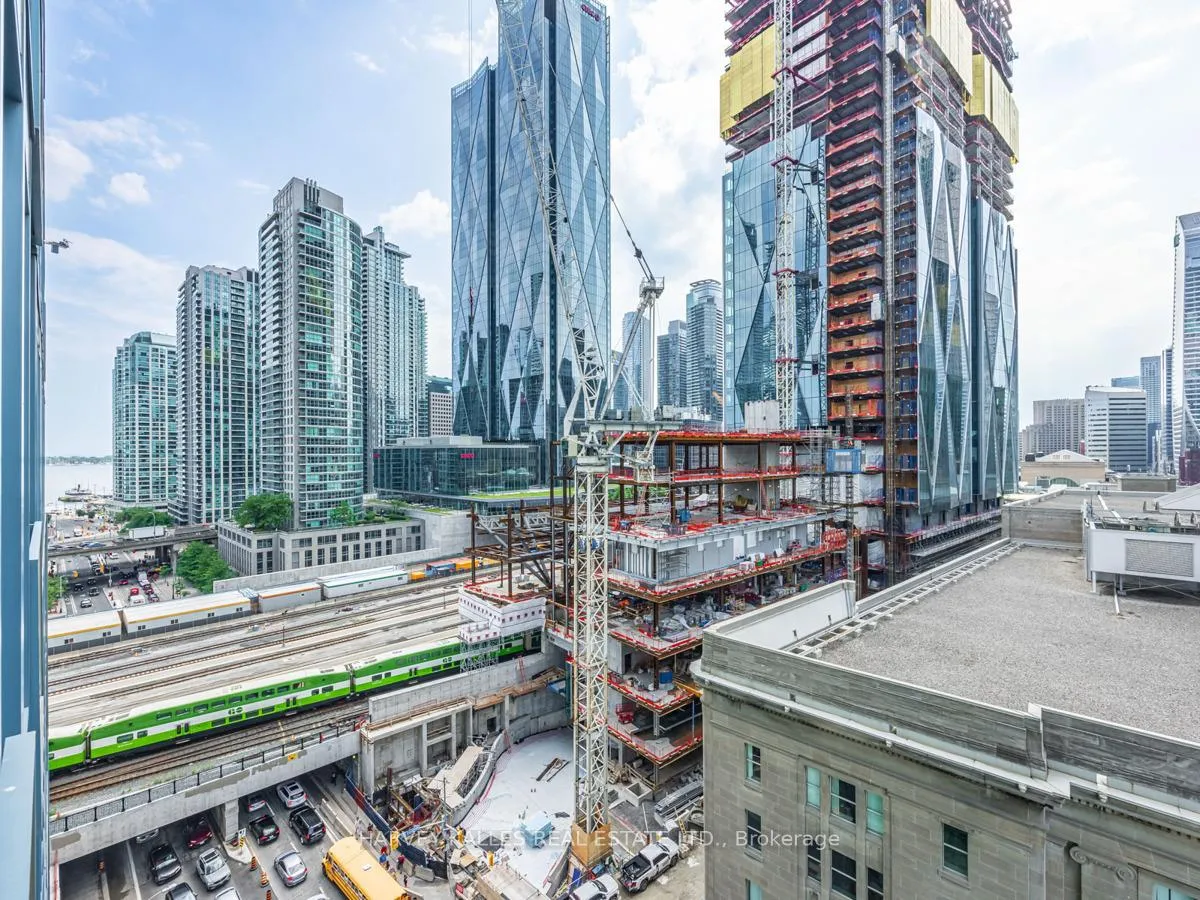 Photo 24 of Unit 1205, 8 The Esplanade, Toronto, Waterfront Communities — HOMEH