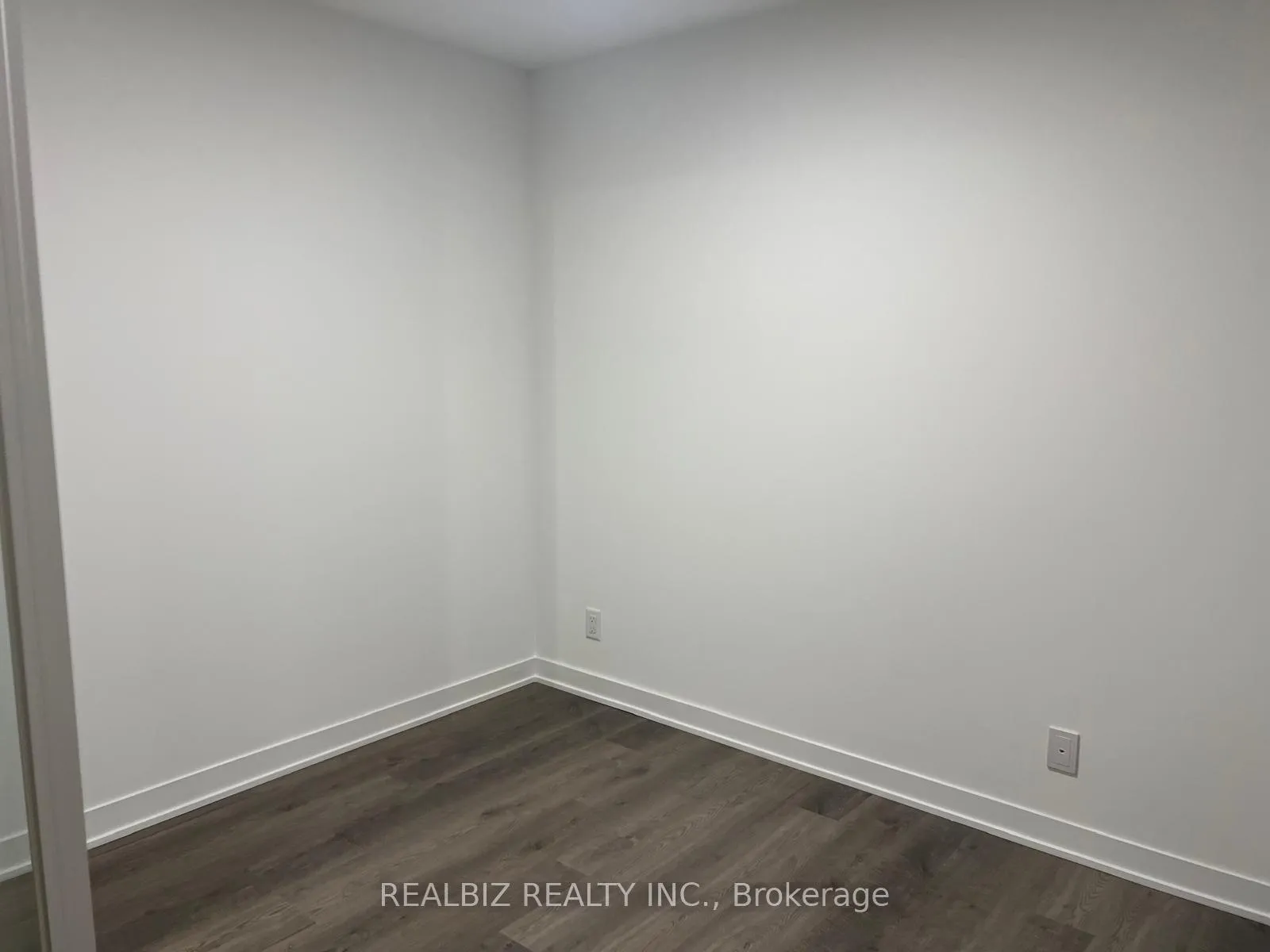 Photo 5 of Unit 1003, 180 Front Street, Toronto, Moss Park — HOMEH