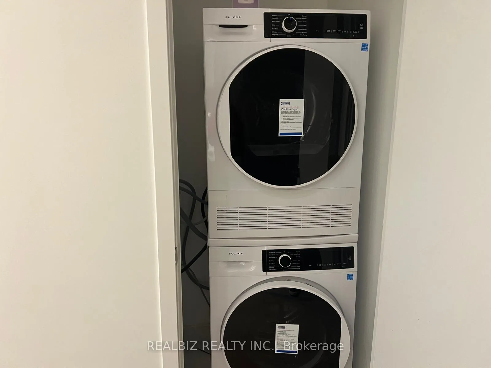Photo 9 of Unit 1003, 180 Front Street, Toronto, Moss Park — HOMEH