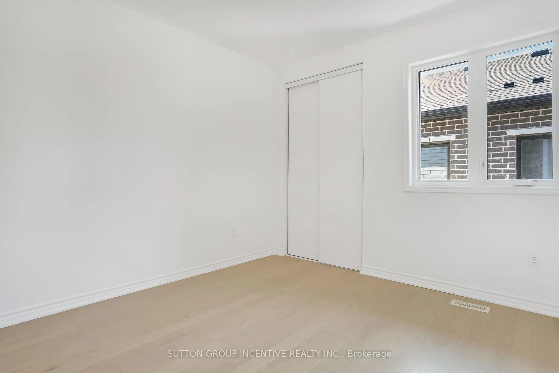 Photo 3 of Unit UPPER, 59 Suzuki Street, Barrie, Rural Barrie Southeast — HOMEH