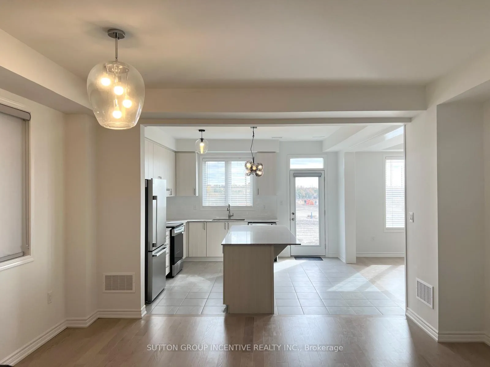 Photo 8 of Unit UPPER, 59 Suzuki Street, Barrie, Rural Barrie Southeast — HOMEH