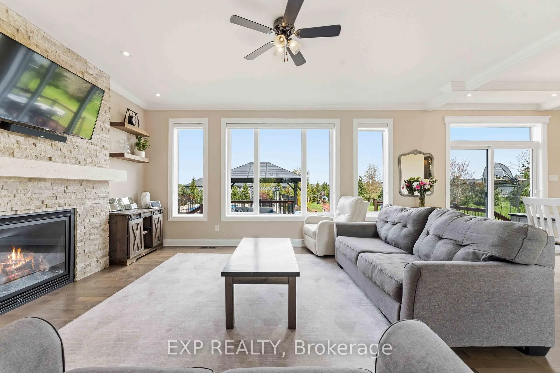 Photo 9 of 7025 Still Meadow Way, Ottawa, Greely — HOMEH