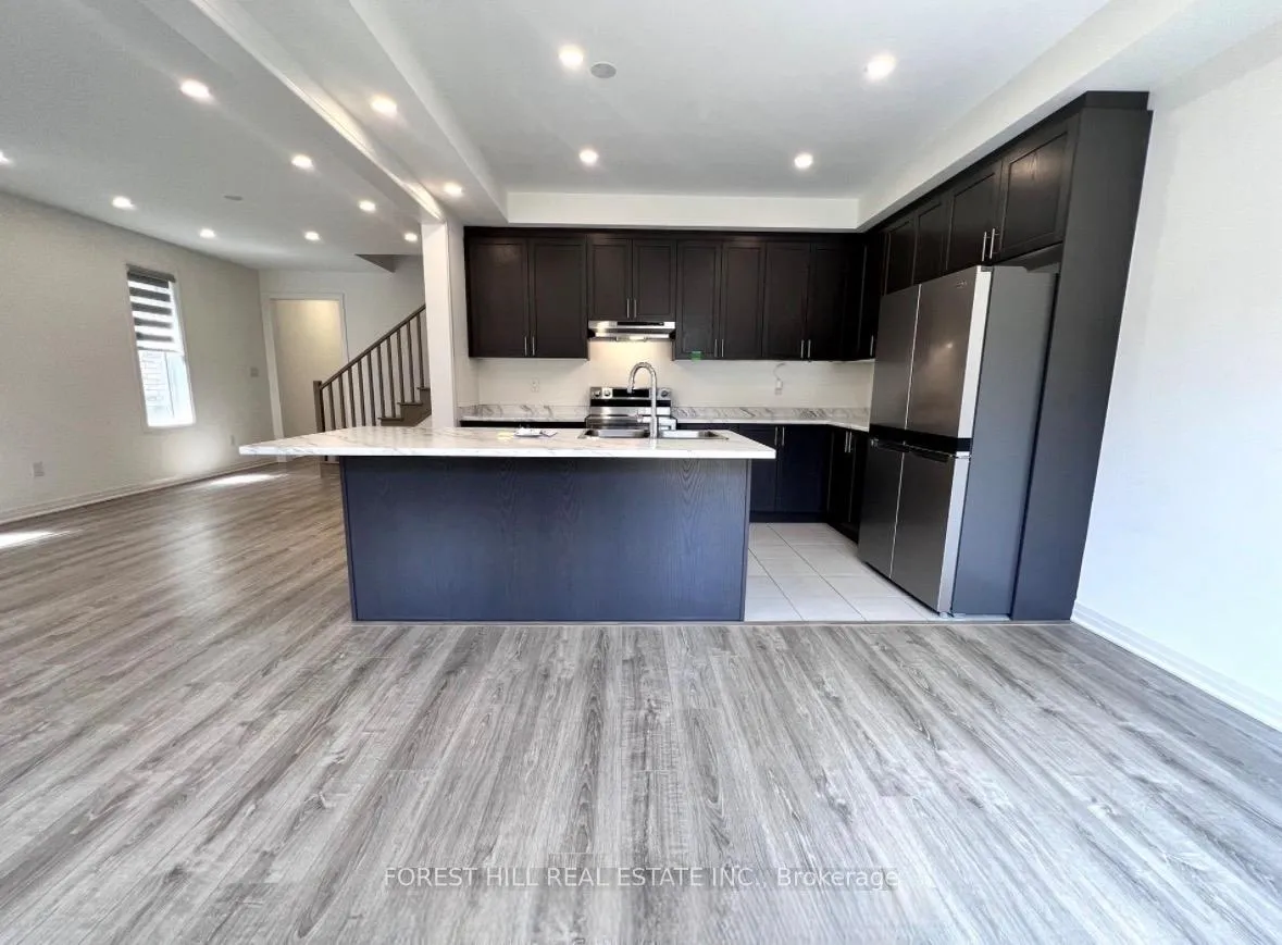 Photo 13 of 48 Copperhill Heights, Barrie, Rural Barrie Southeast — HOMEH