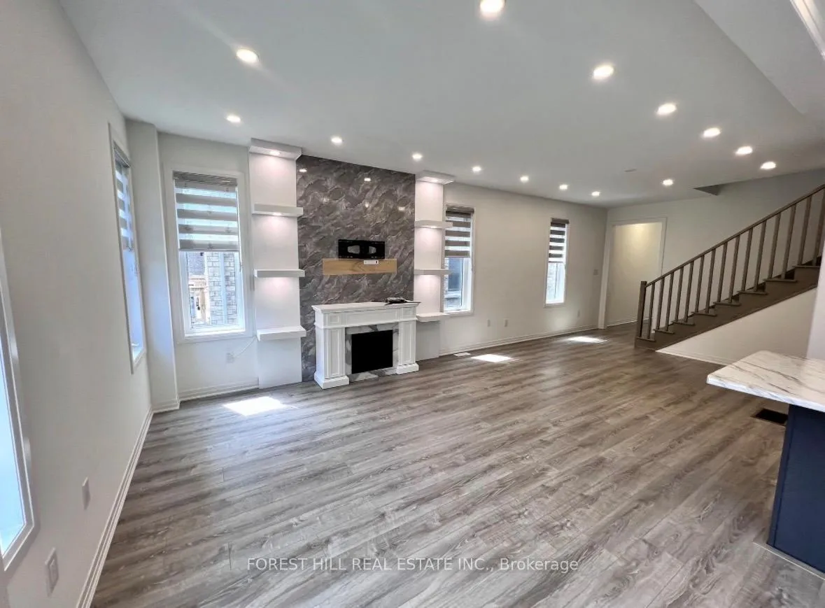 Photo 18 of 48 Copperhill Heights, Barrie, Rural Barrie Southeast — HOMEH