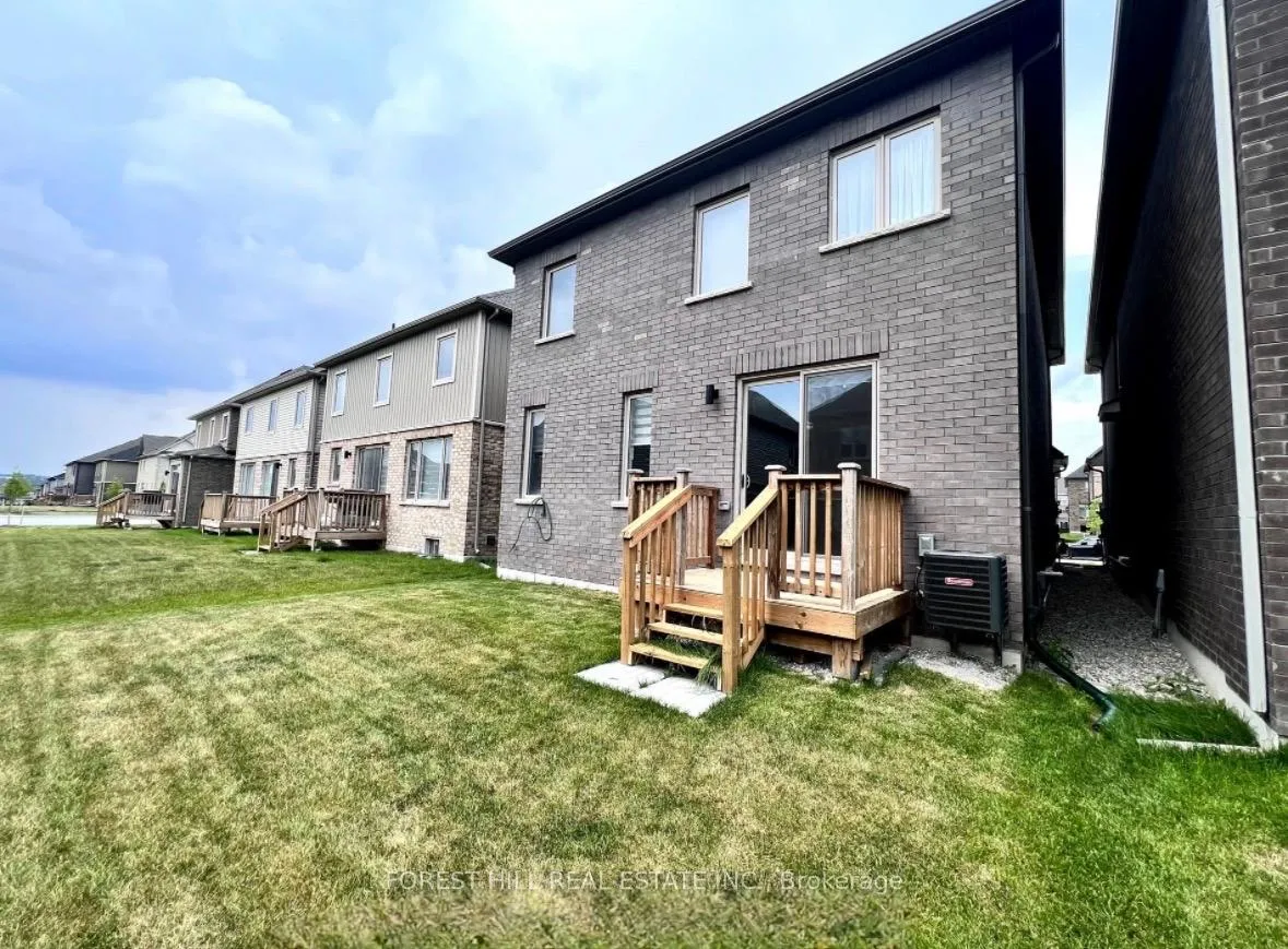 Photo 36 of 48 Copperhill Heights, Barrie, Rural Barrie Southeast — HOMEH