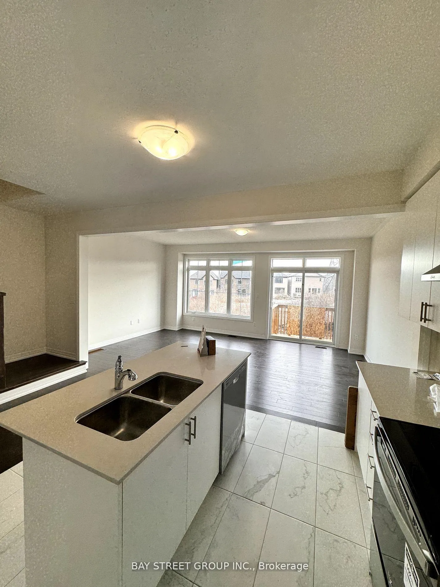Photo 4 of 1193 Marathon Avenue, Pickering, Rural Pickering — HOMEH