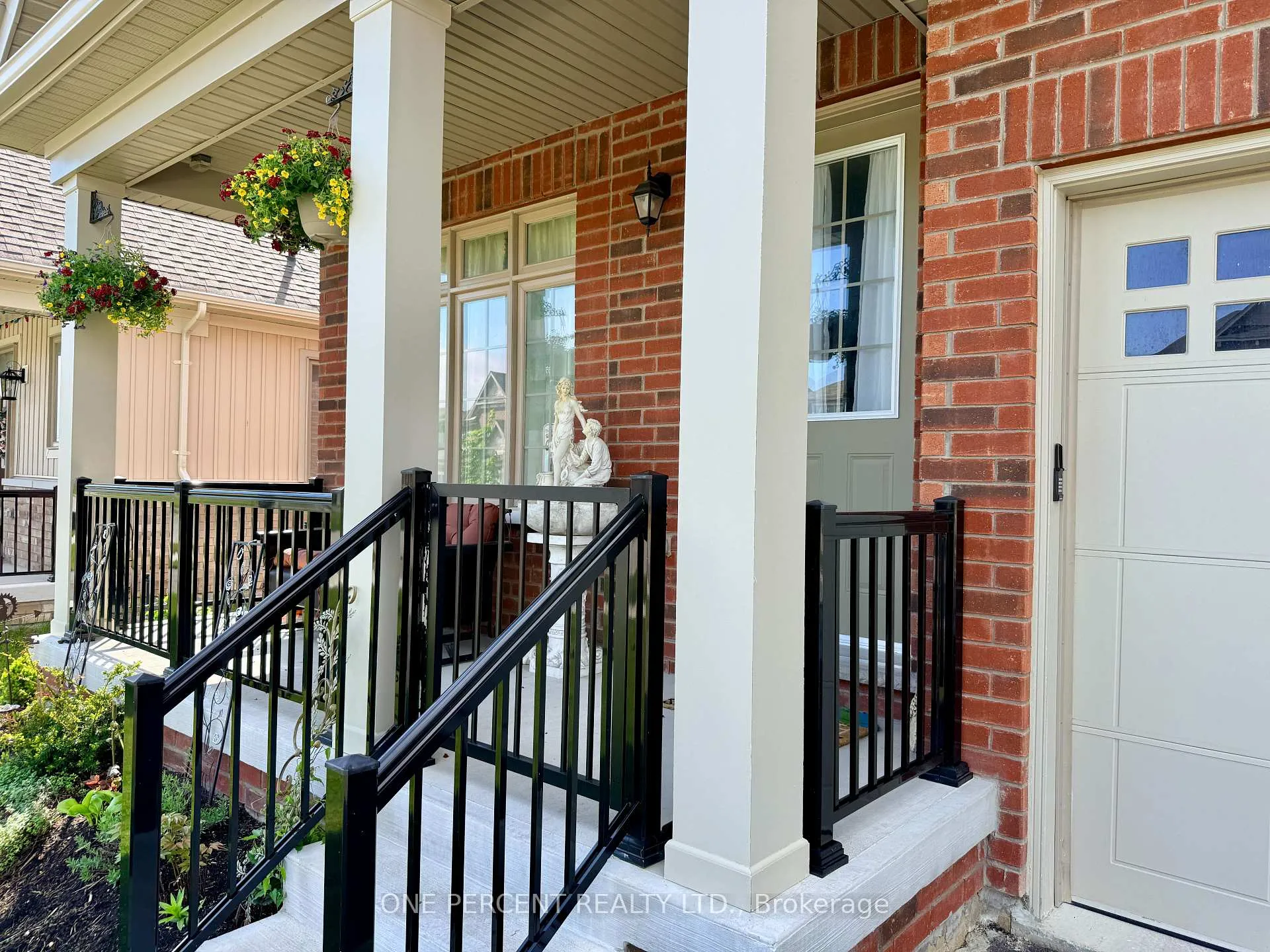 Photo 2 of 261 Wilcox Drive, Clearview, Stayner — HOMEH