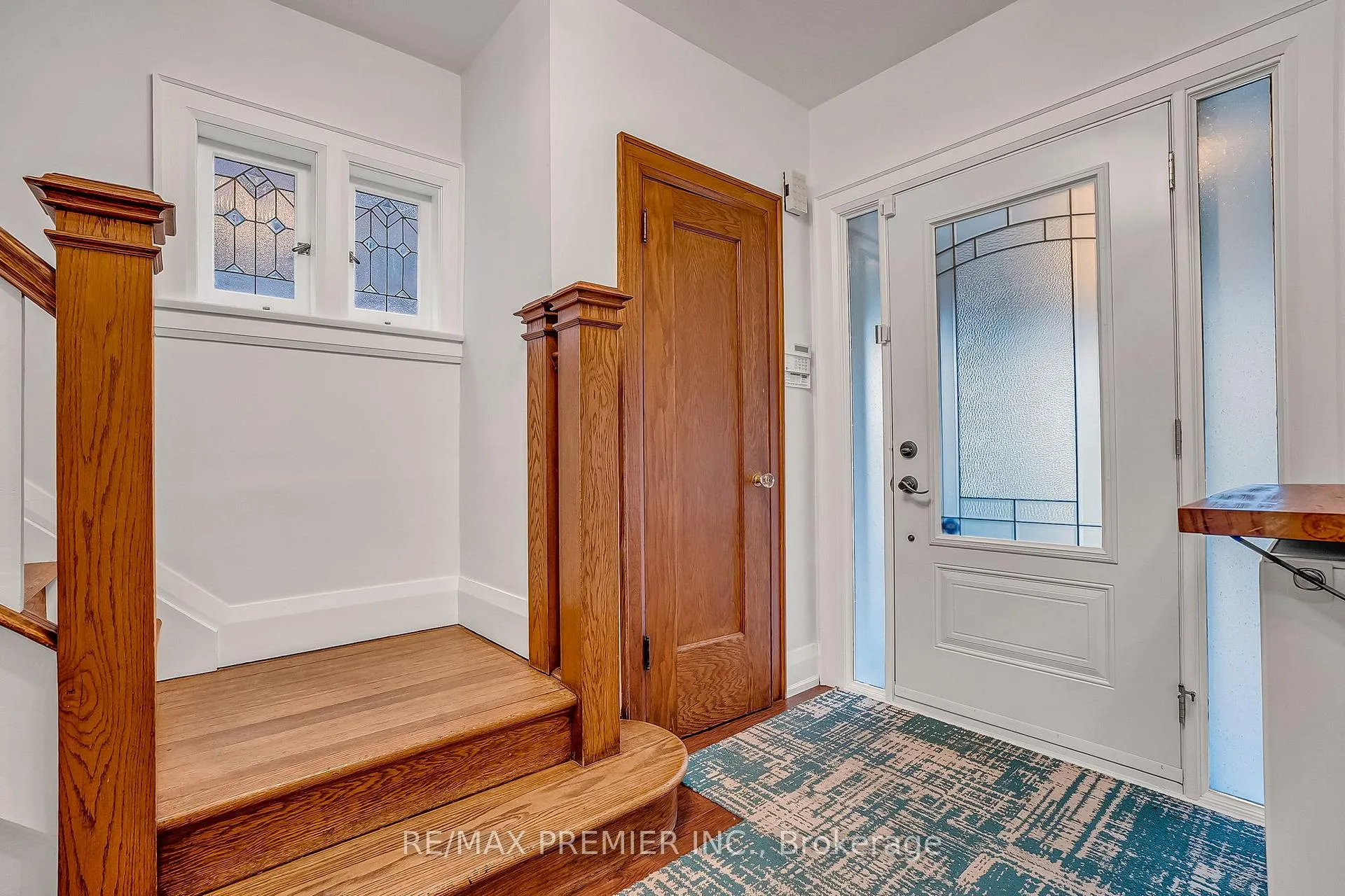 Photo 5 of 75 Rivercrest Road, Toronto, Lambton Baby Point — HOMEH