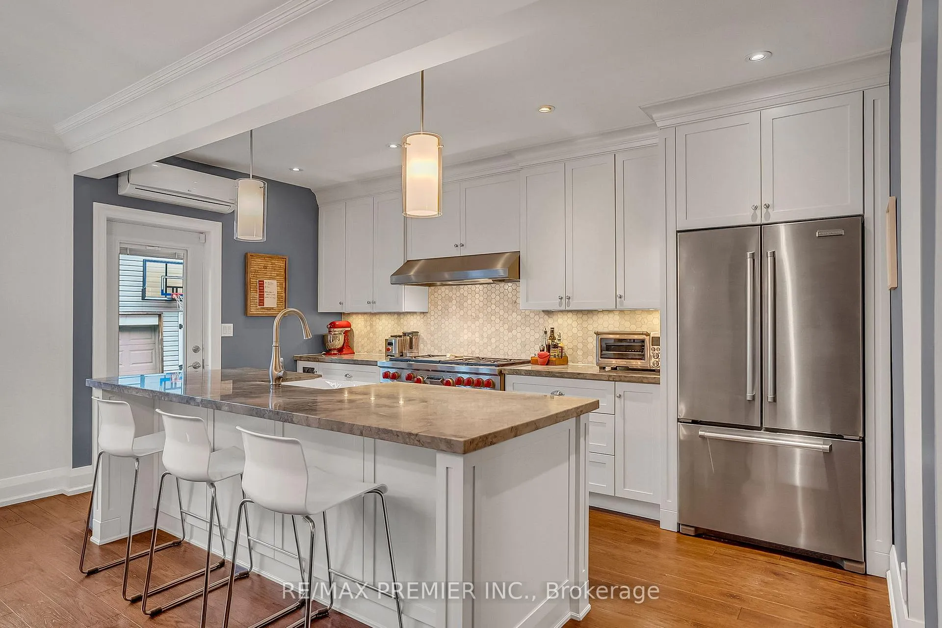 Photo 14 of 75 Rivercrest Road, Toronto, Lambton Baby Point — HOMEH