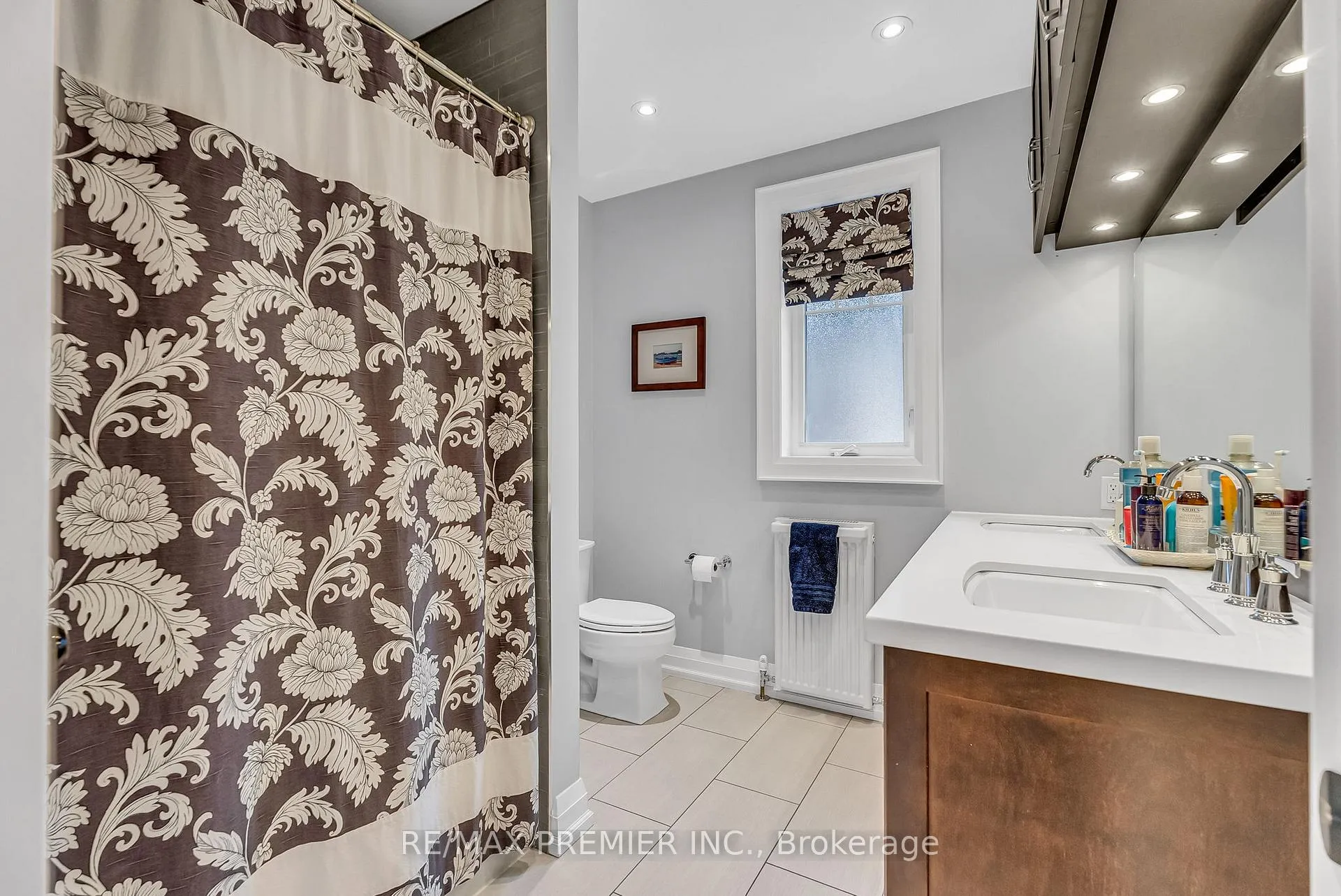 Photo 31 of 75 Rivercrest Road, Toronto, Lambton Baby Point — HOMEH