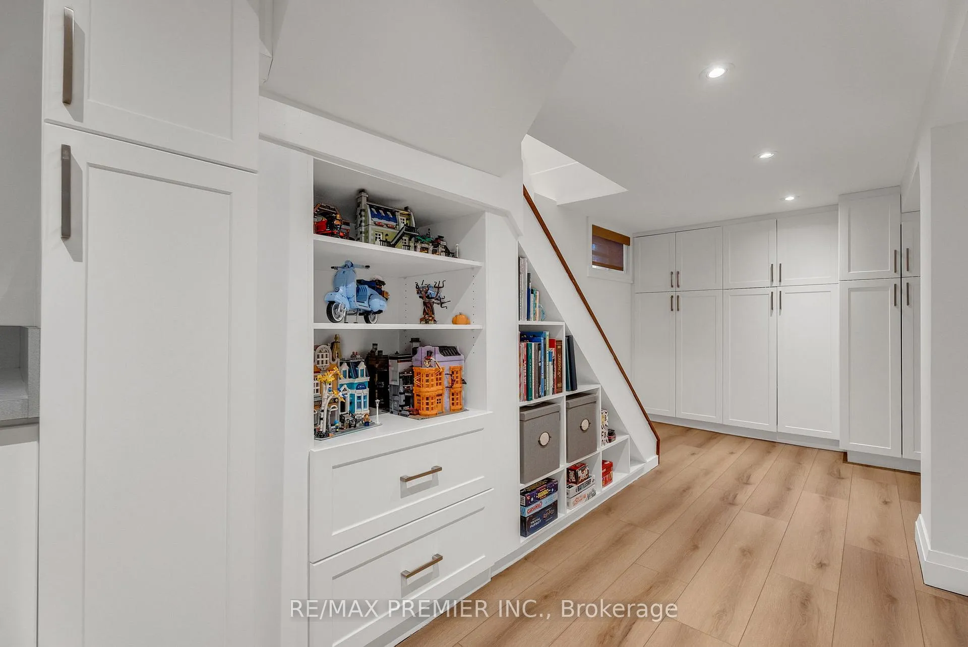 Photo 39 of 75 Rivercrest Road, Toronto, Lambton Baby Point — HOMEH