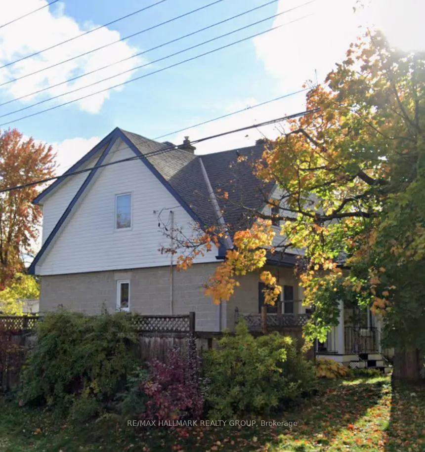 Photo 3 of 401 Richardson Avenue, Ottawa, Woodroffe — HOMEH