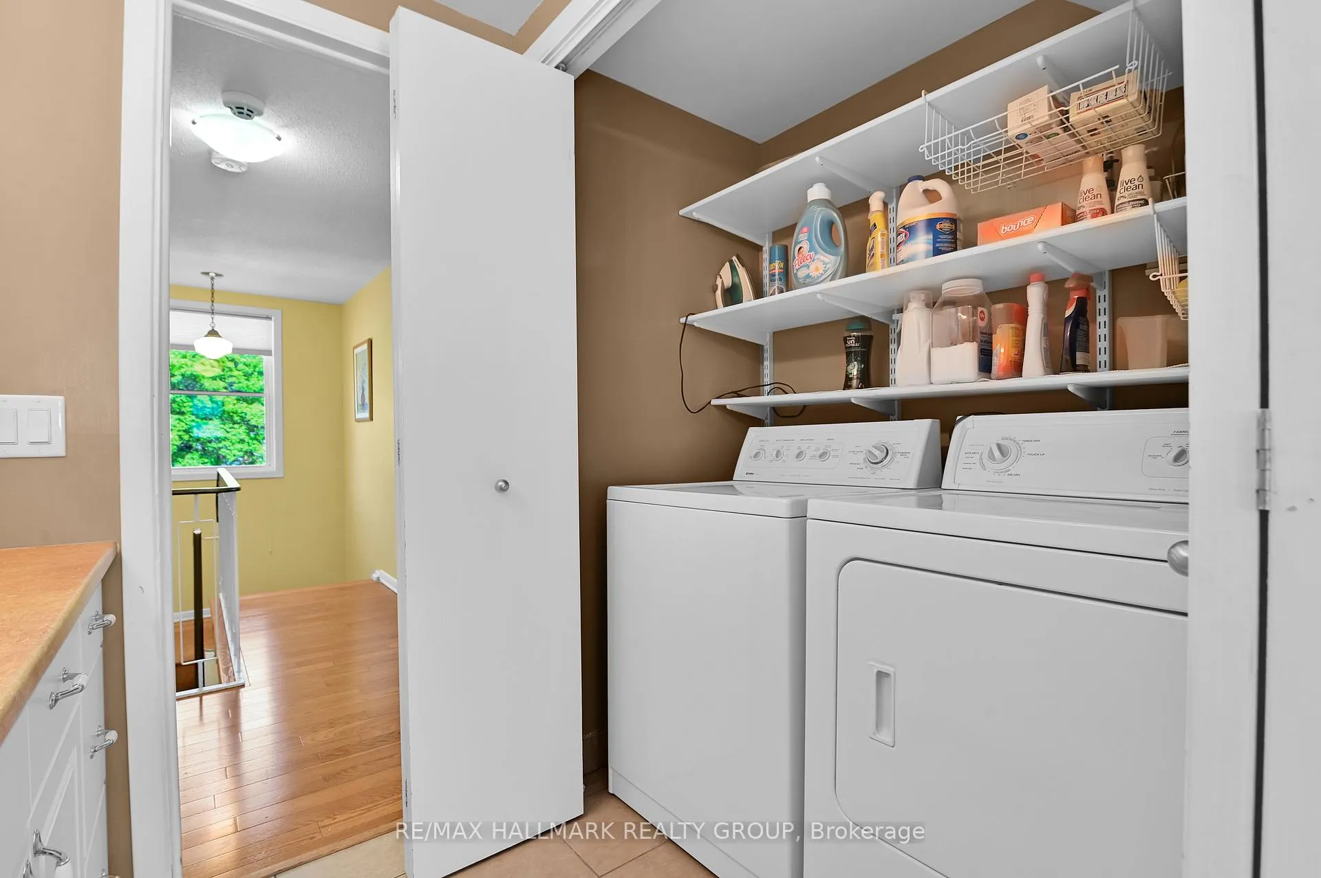 Photo 25 of 401 Richardson Avenue, Ottawa, Woodroffe — HOMEH
