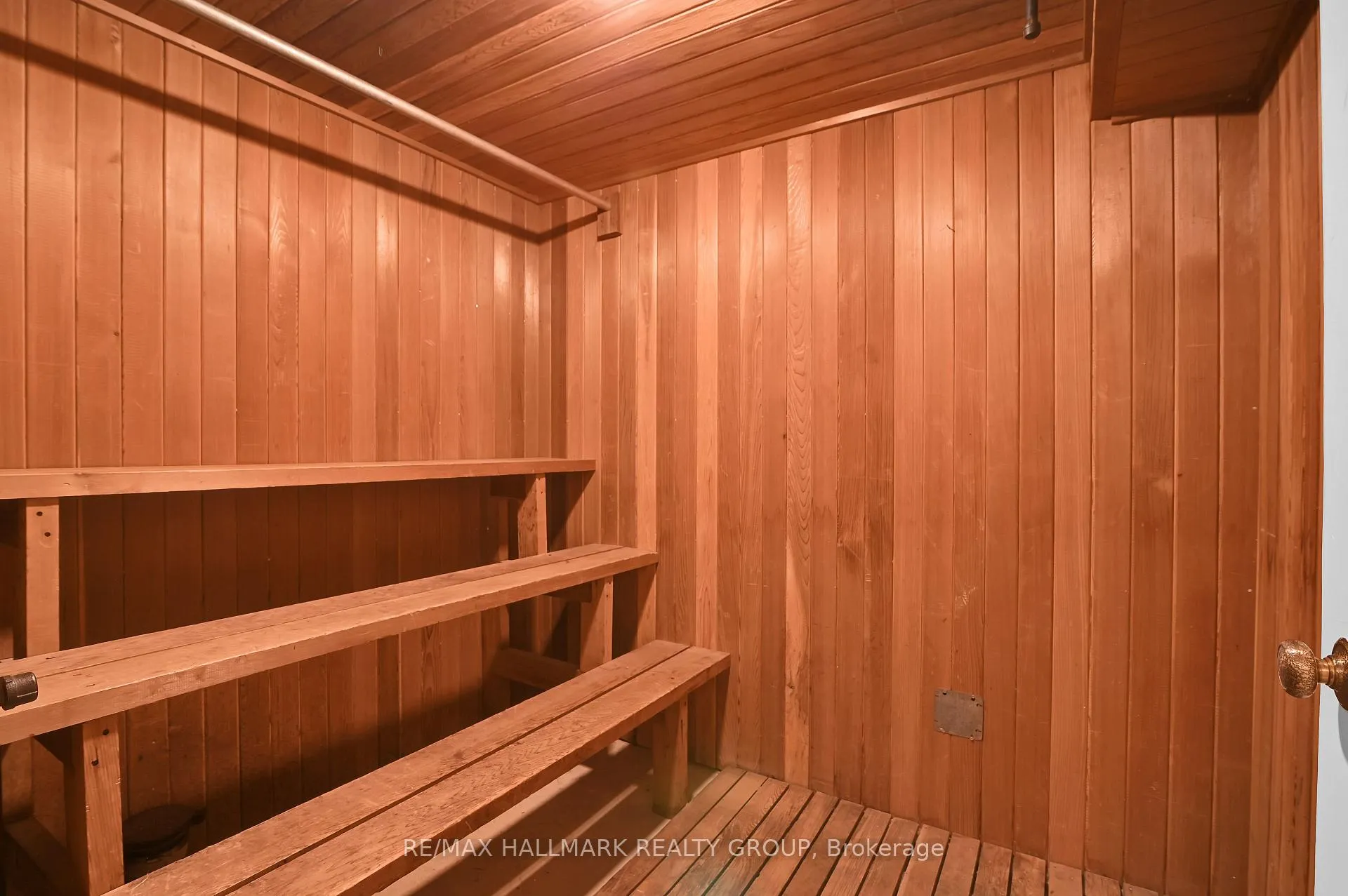 Photo 30 of 401 Richardson Avenue, Ottawa, Woodroffe — HOMEH