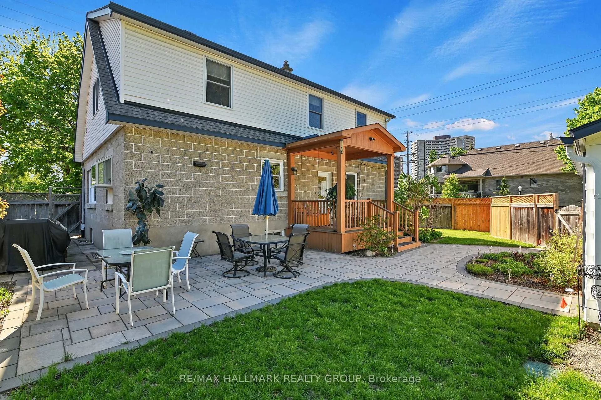 Photo 33 of 401 Richardson Avenue, Ottawa, Woodroffe — HOMEH