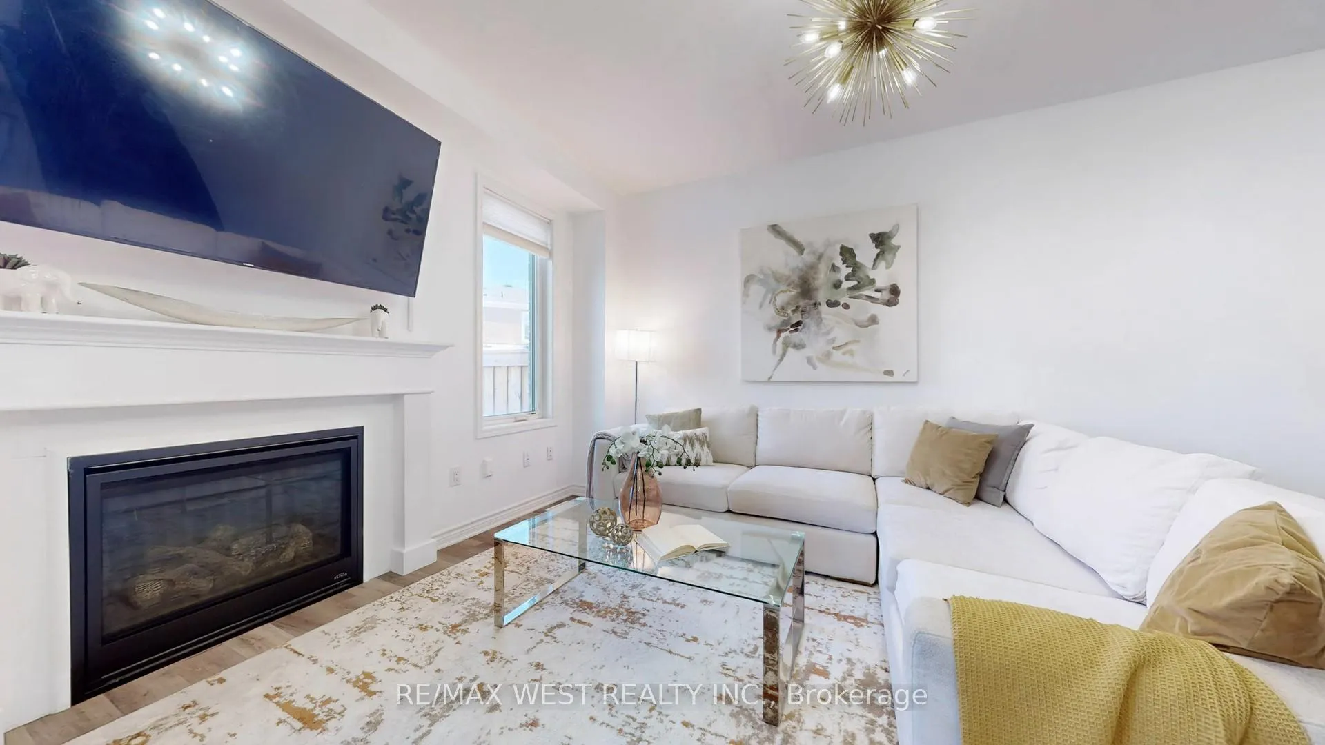 Photo 3 of 902 Sumac Crescent, Milton, Cobban — HOMEH