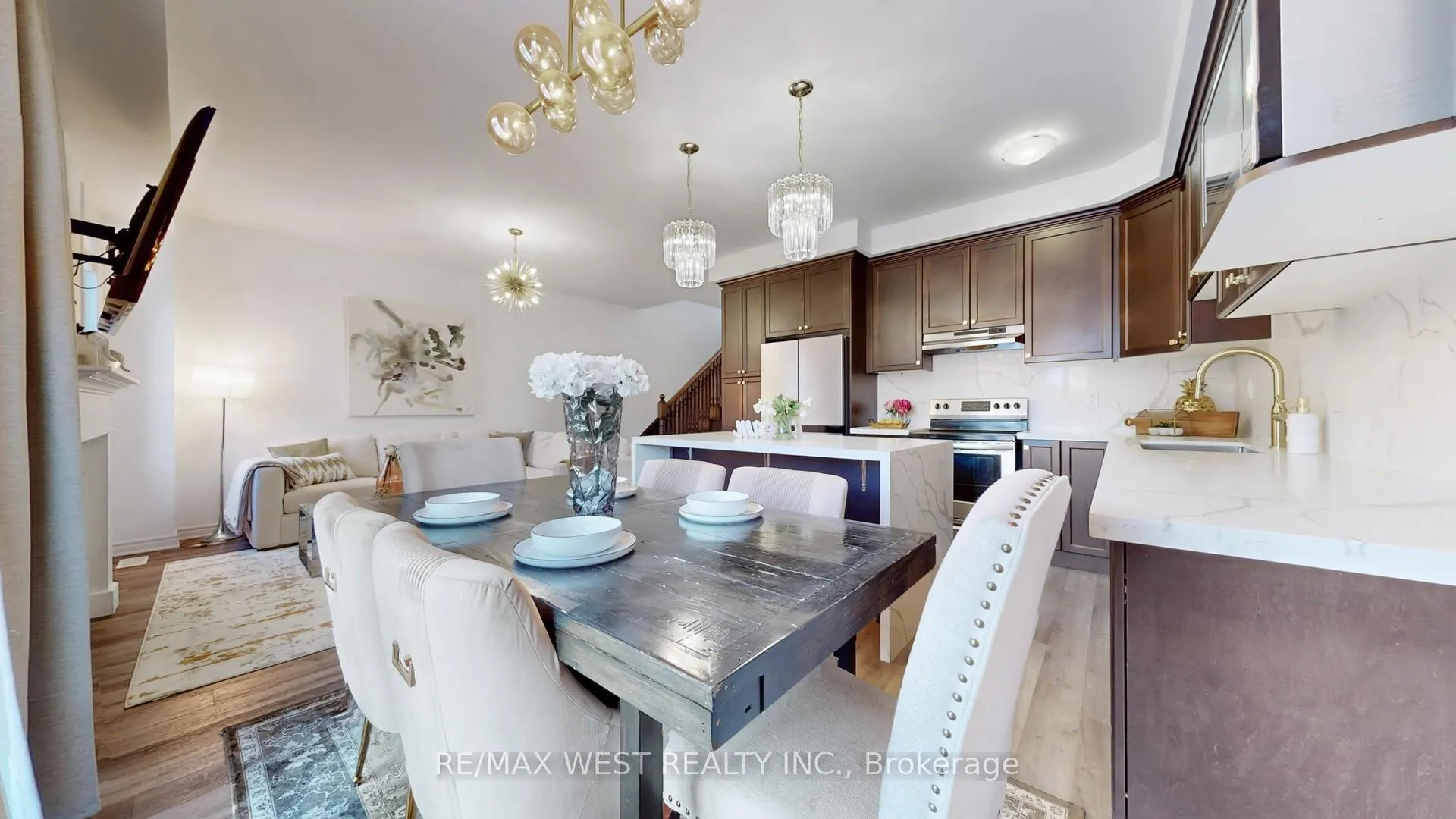 Photo 15 of 902 Sumac Crescent, Milton, Cobban — HOMEH