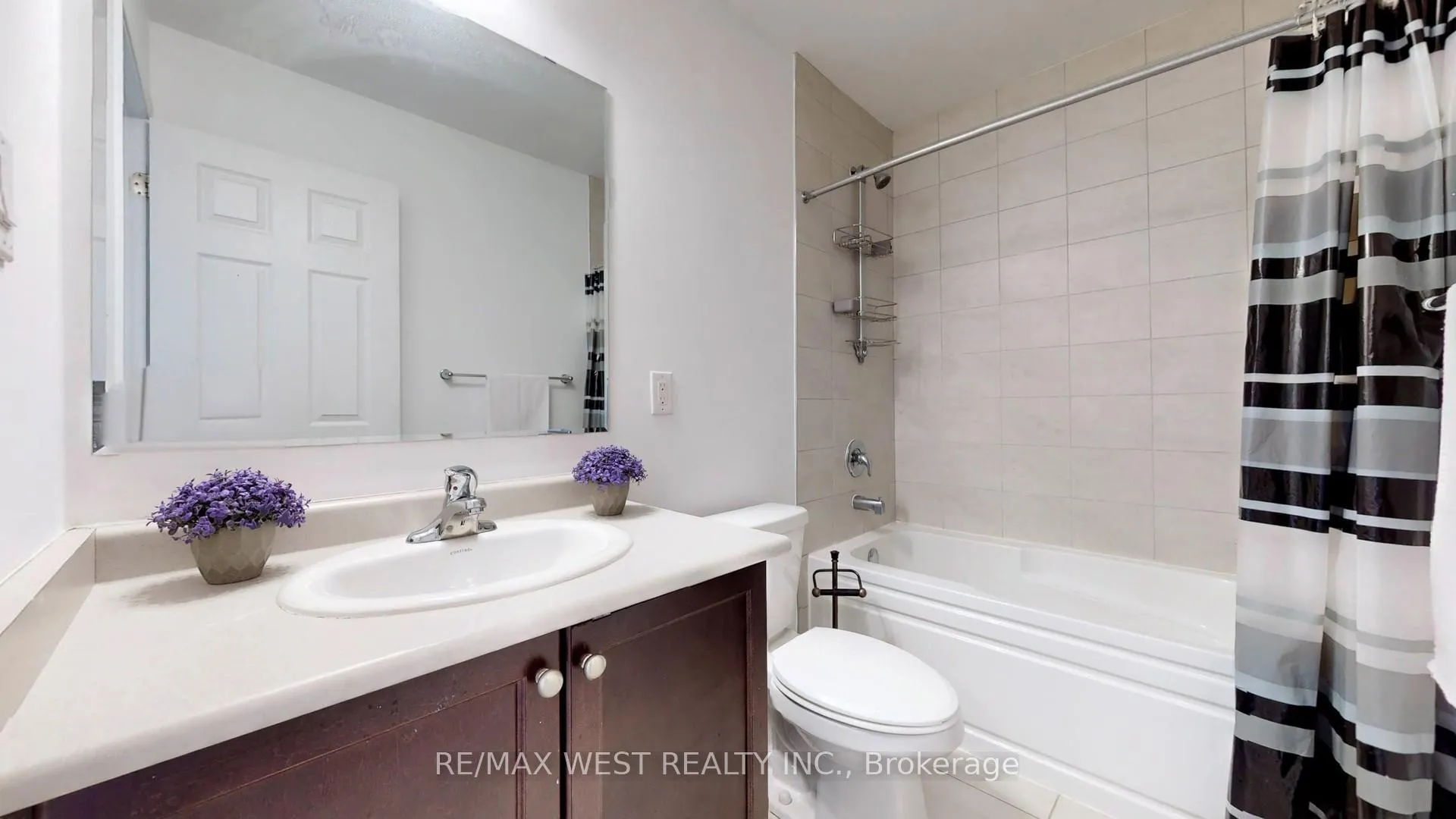 Photo 35 of 902 Sumac Crescent, Milton, Cobban — HOMEH