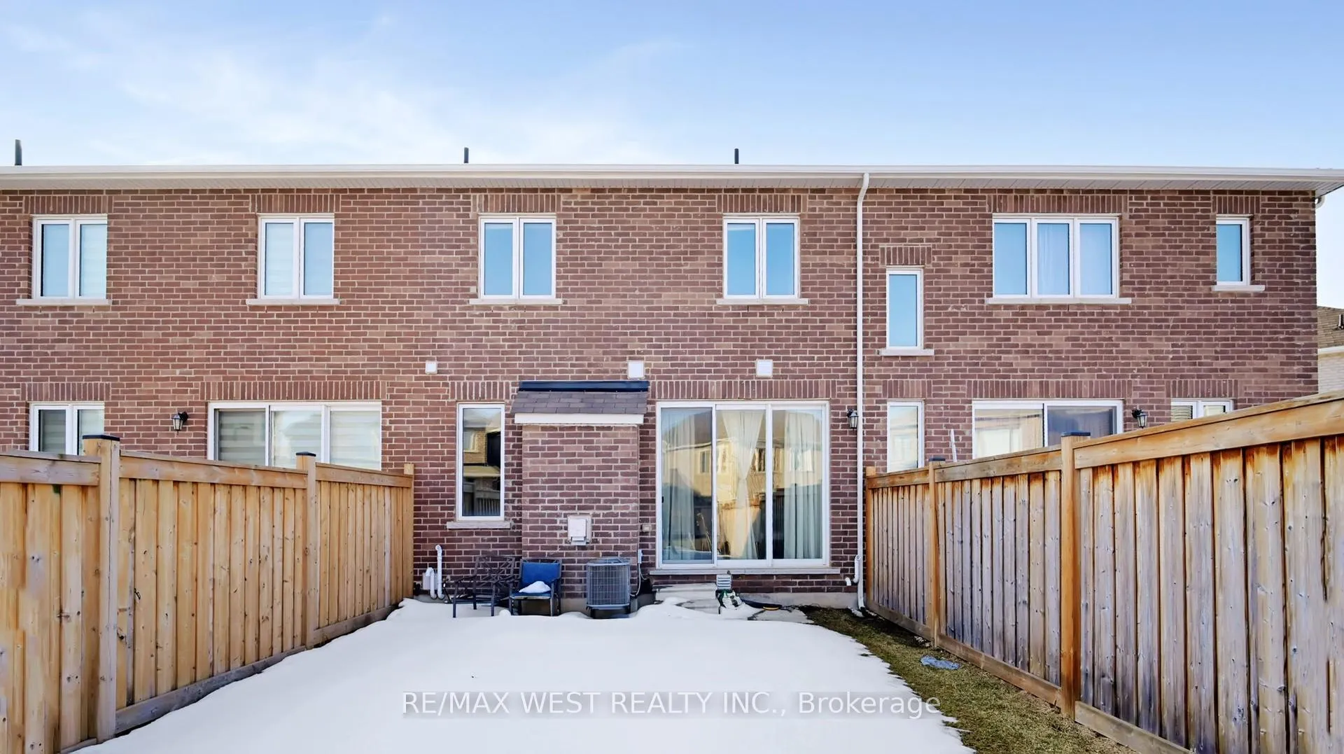 Photo 46 of 902 Sumac Crescent, Milton, Cobban — HOMEH