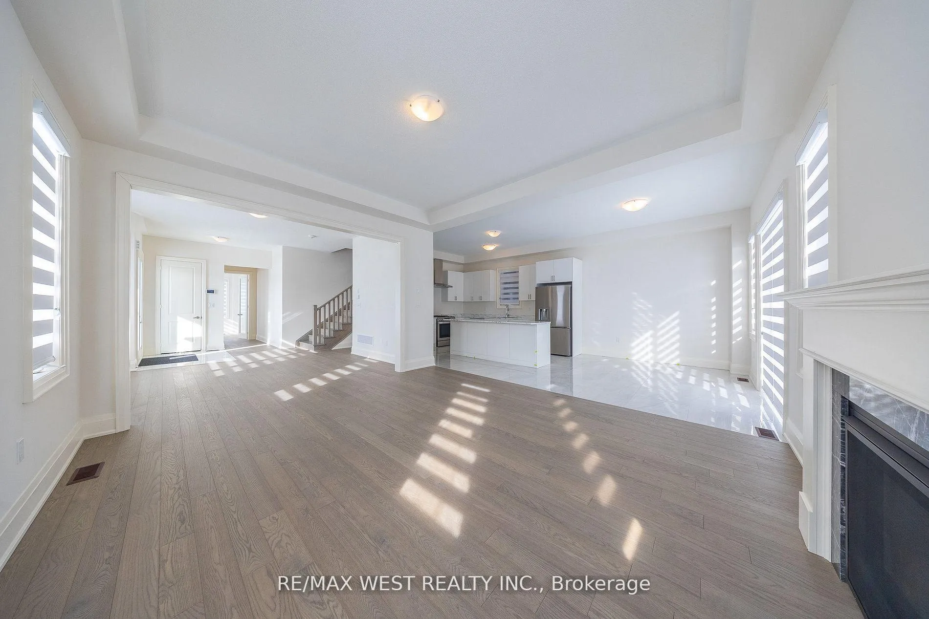 Photo 9 of 2215 Crystal Drive, Oshawa, Kedron — HOMEH