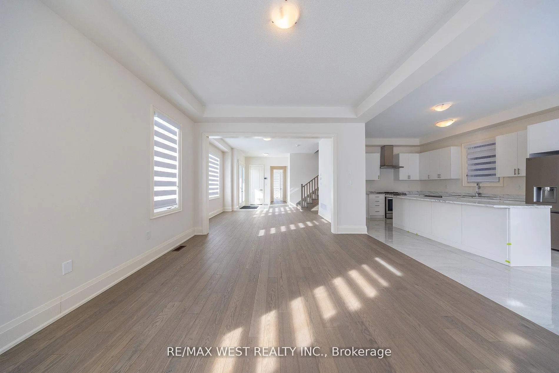 Photo 10 of 2215 Crystal Drive, Oshawa, Kedron — HOMEH