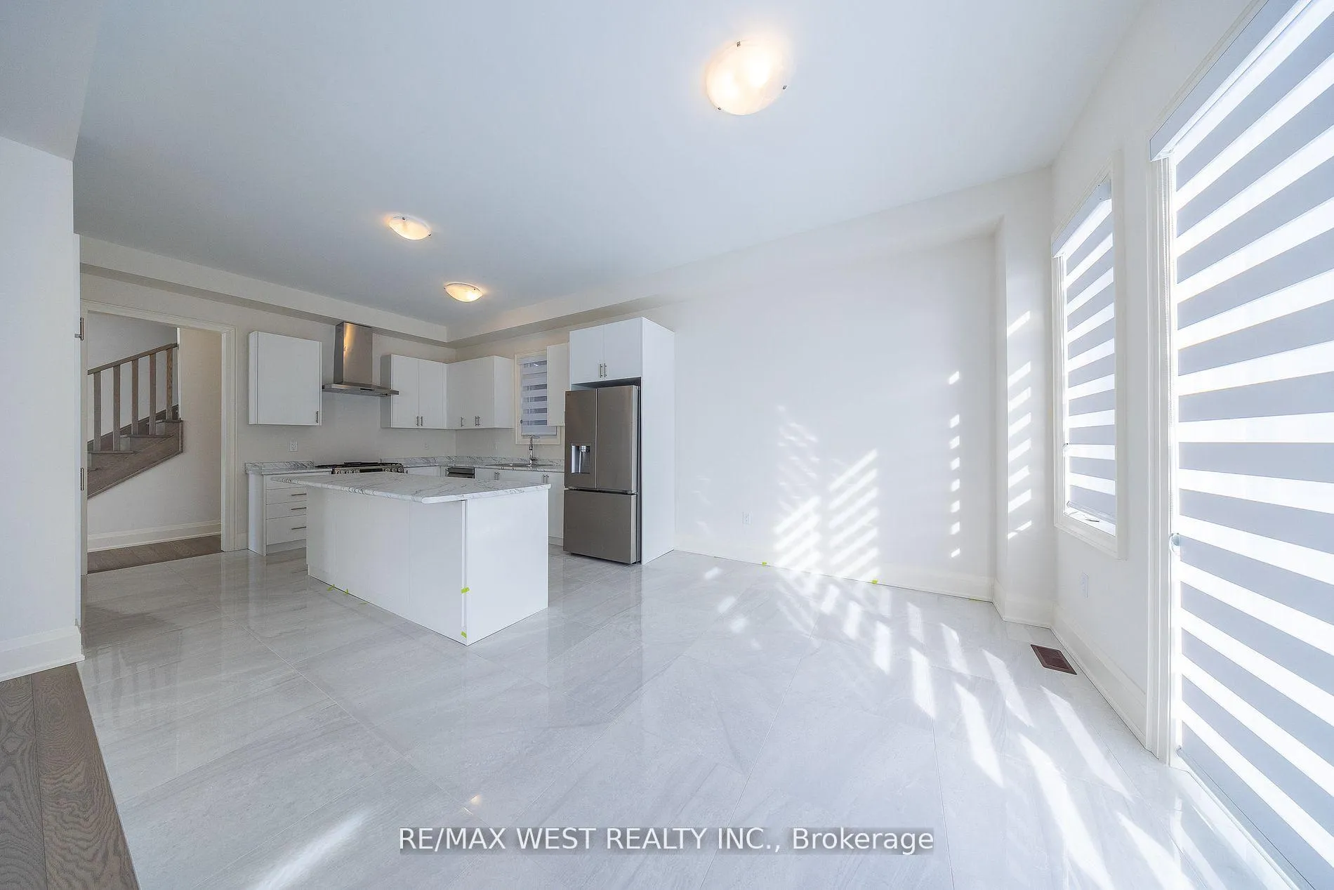 Photo 12 of 2215 Crystal Drive, Oshawa, Kedron — HOMEH