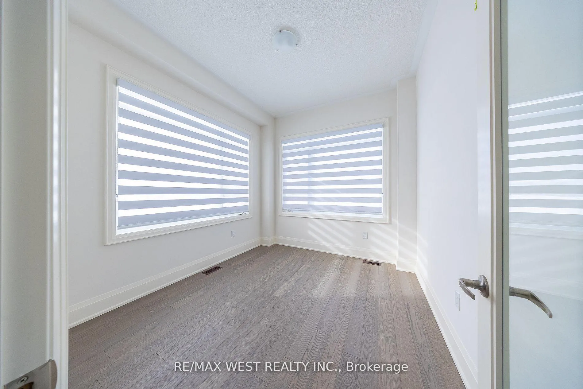 Photo 17 of 2215 Crystal Drive, Oshawa, Kedron — HOMEH