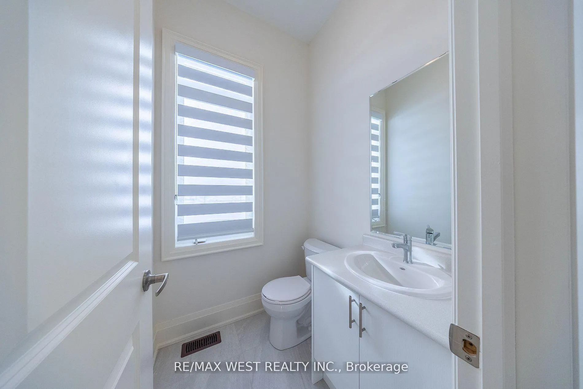 Photo 18 of 2215 Crystal Drive, Oshawa, Kedron — HOMEH