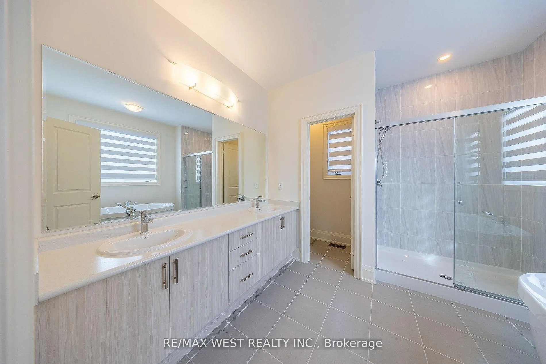 Photo 24 of 2215 Crystal Drive, Oshawa, Kedron — HOMEH