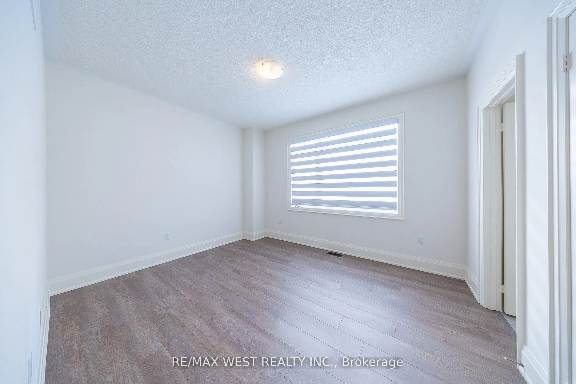 Photo 26 of 2215 Crystal Drive, Oshawa, Kedron — HOMEH