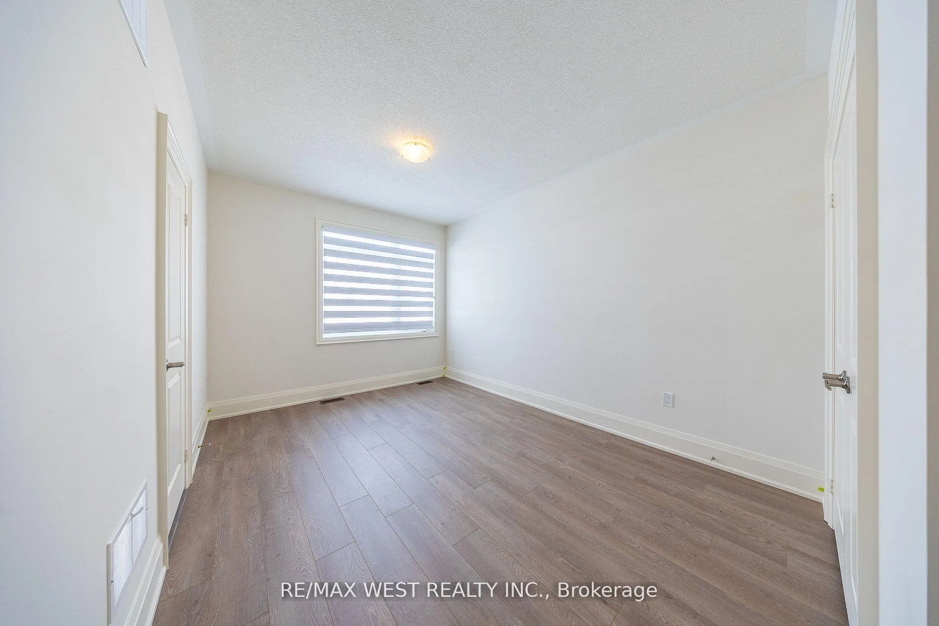 Photo 32 of 2215 Crystal Drive, Oshawa, Kedron — HOMEH