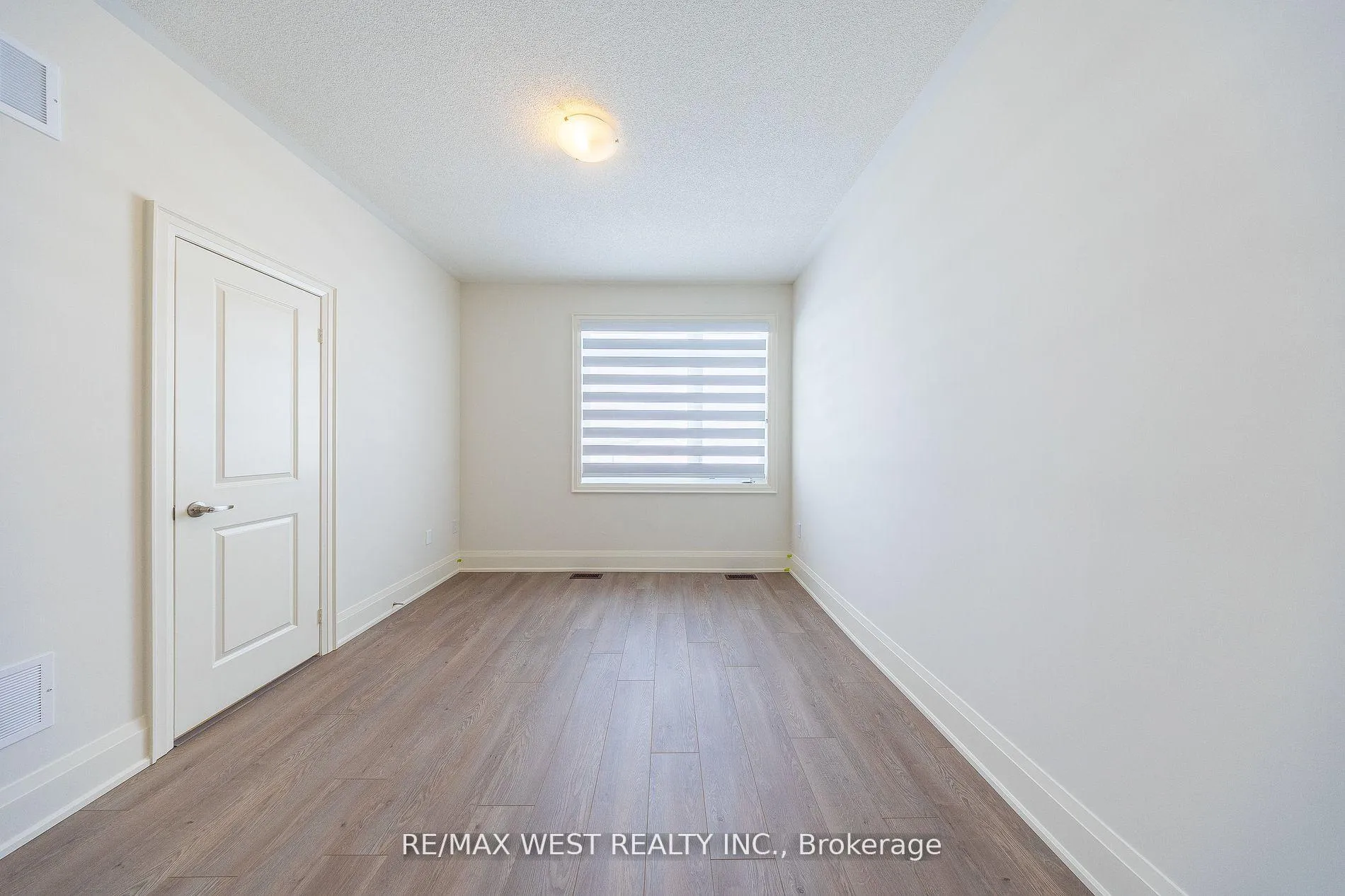 Photo 33 of 2215 Crystal Drive, Oshawa, Kedron — HOMEH