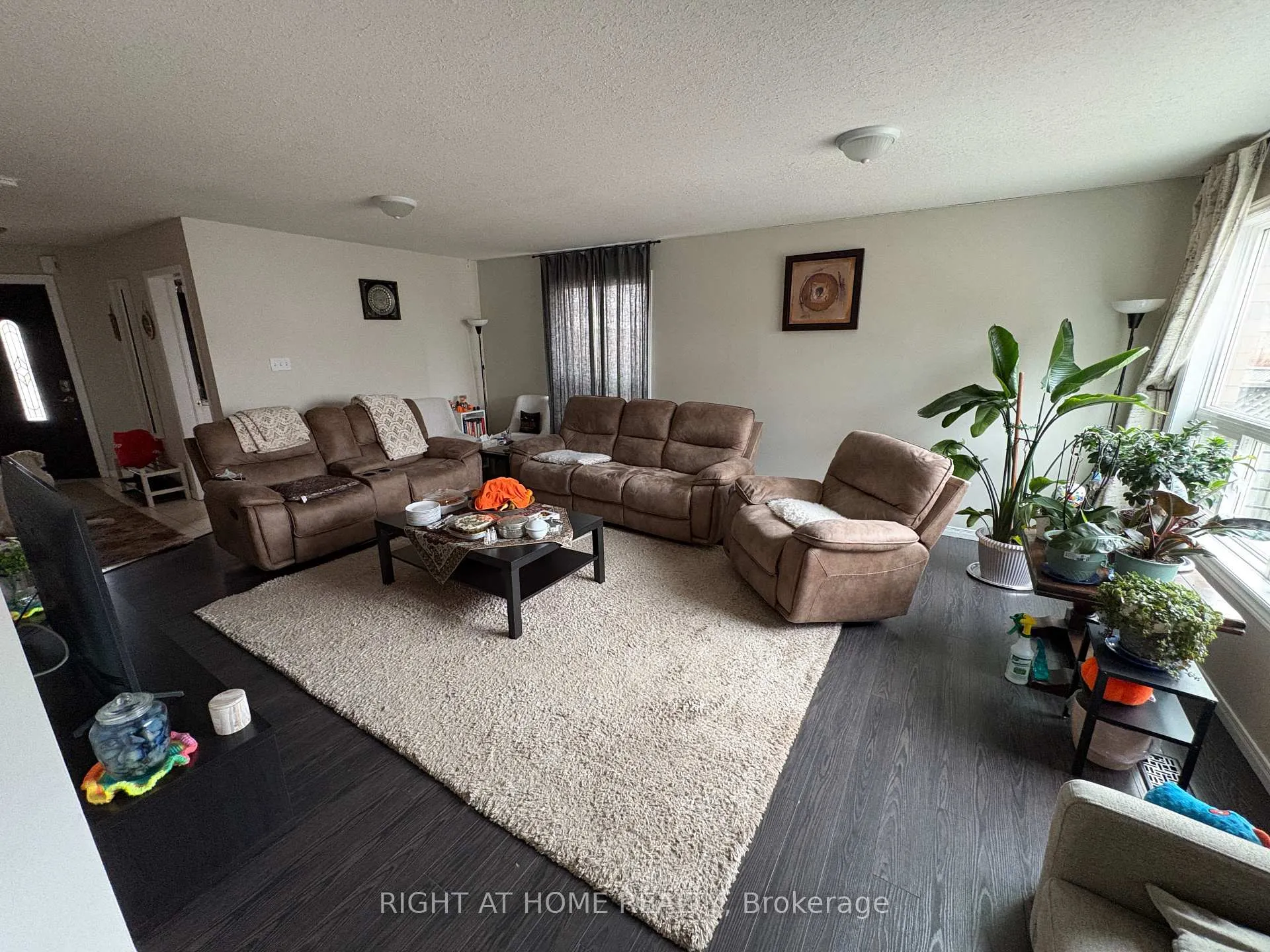 Photo 3 of 176 Starwood Drive, Guelph, Grange Road — HOMEH