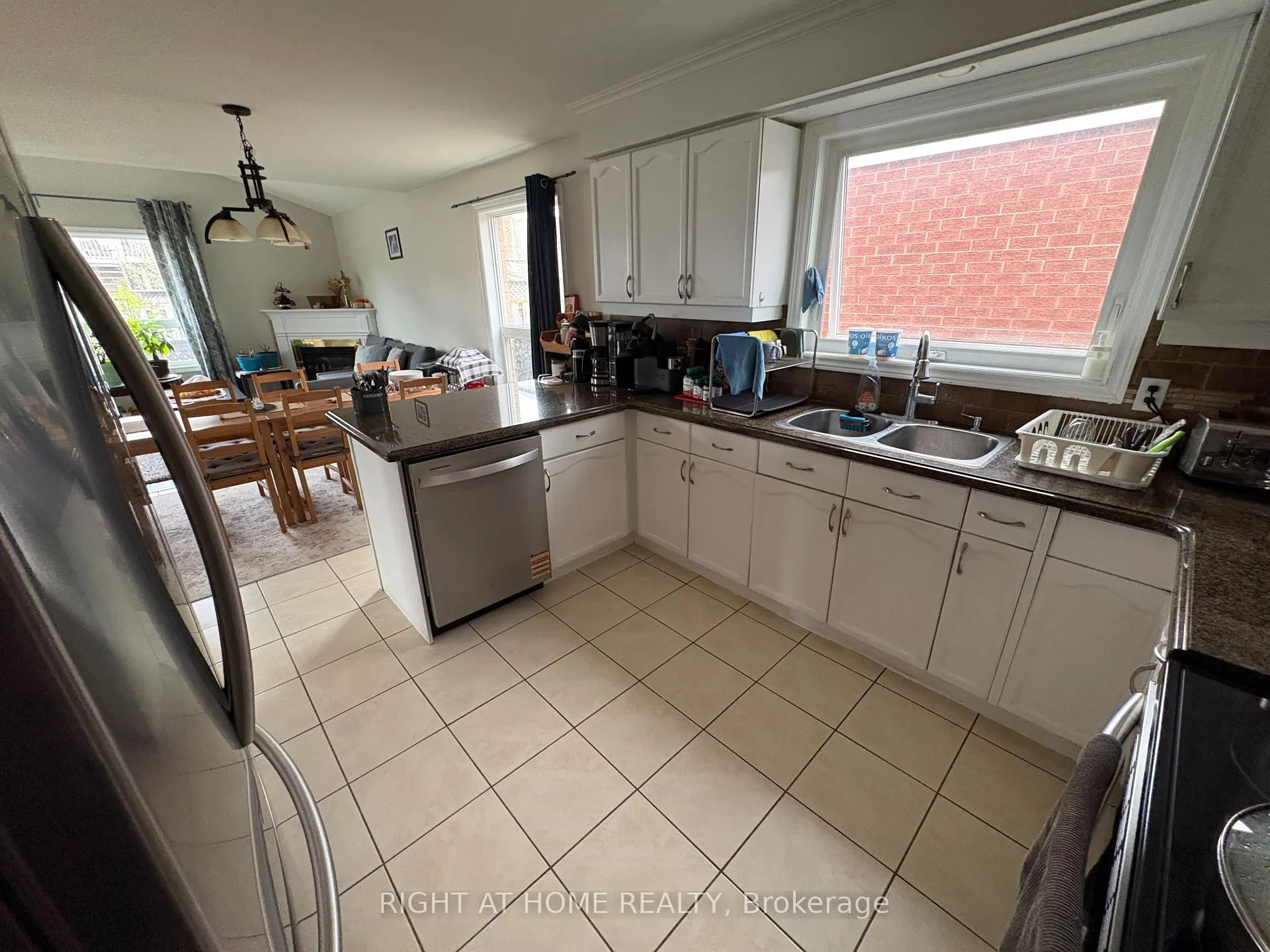 Photo 5 of 176 Starwood Drive, Guelph, Grange Road — HOMEH