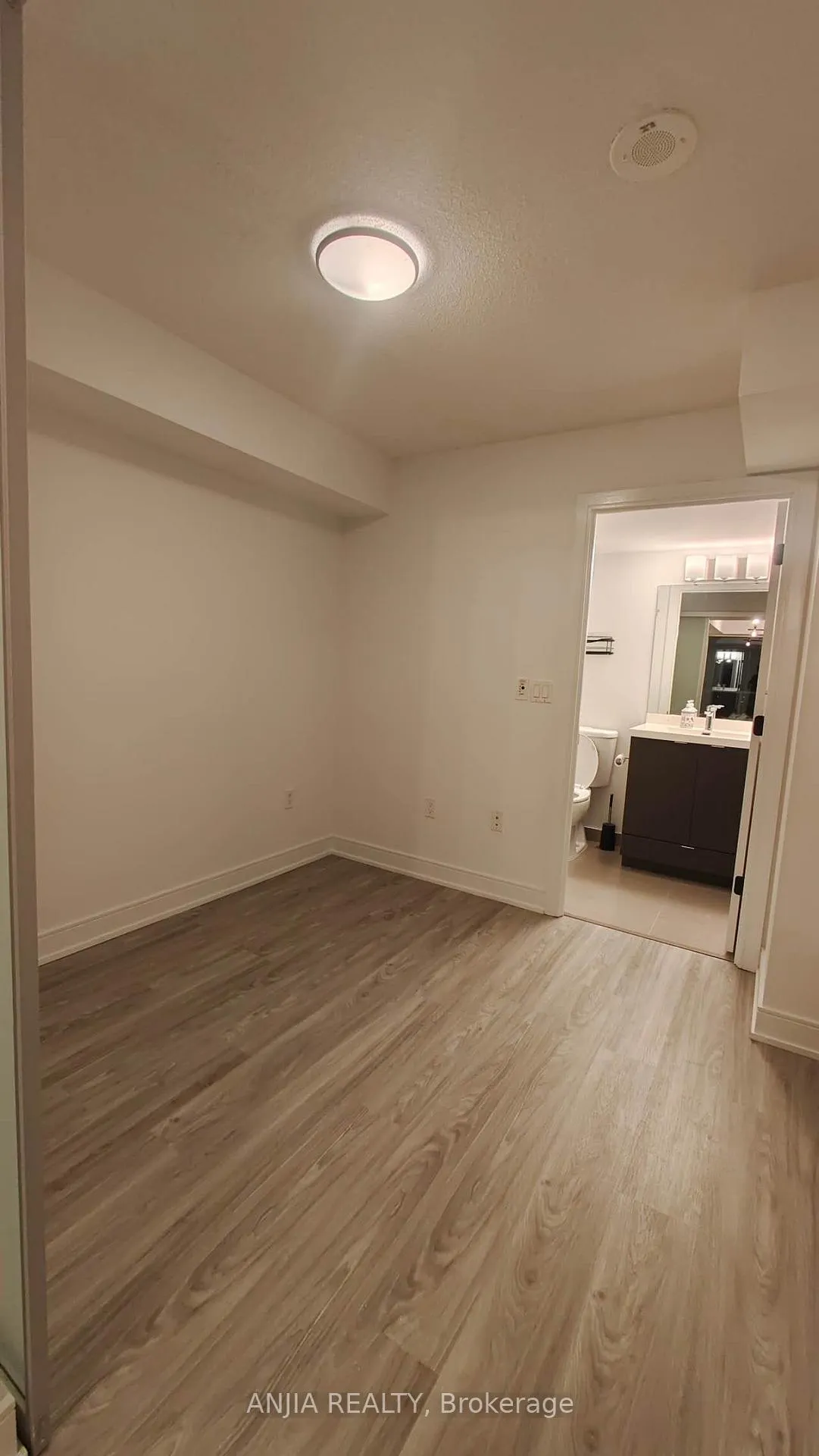 Photo 6 of Unit 2006, 89 Mcgill Street, Toronto, Church-Yonge Corridor — HOMEH