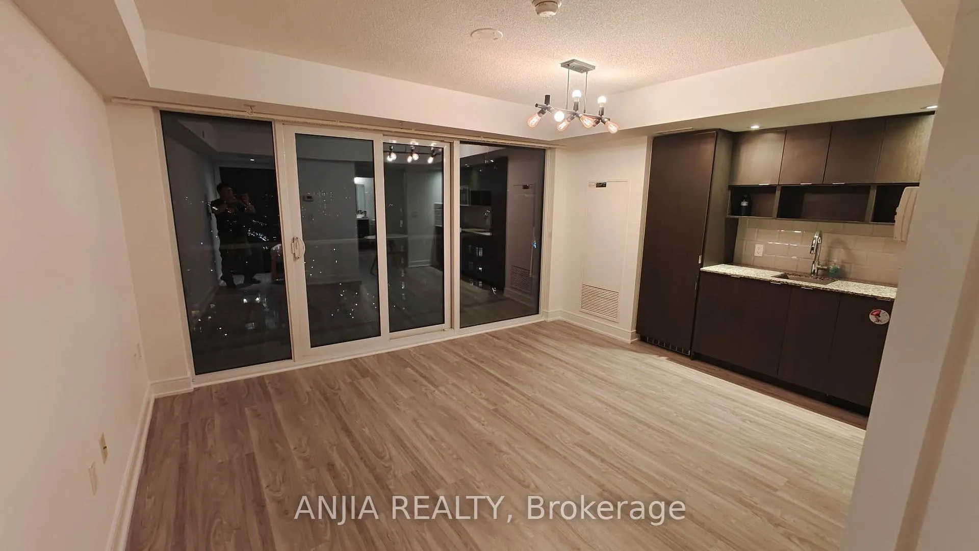 Photo 8 of Unit 2006, 89 Mcgill Street, Toronto, Church-Yonge Corridor — HOMEH