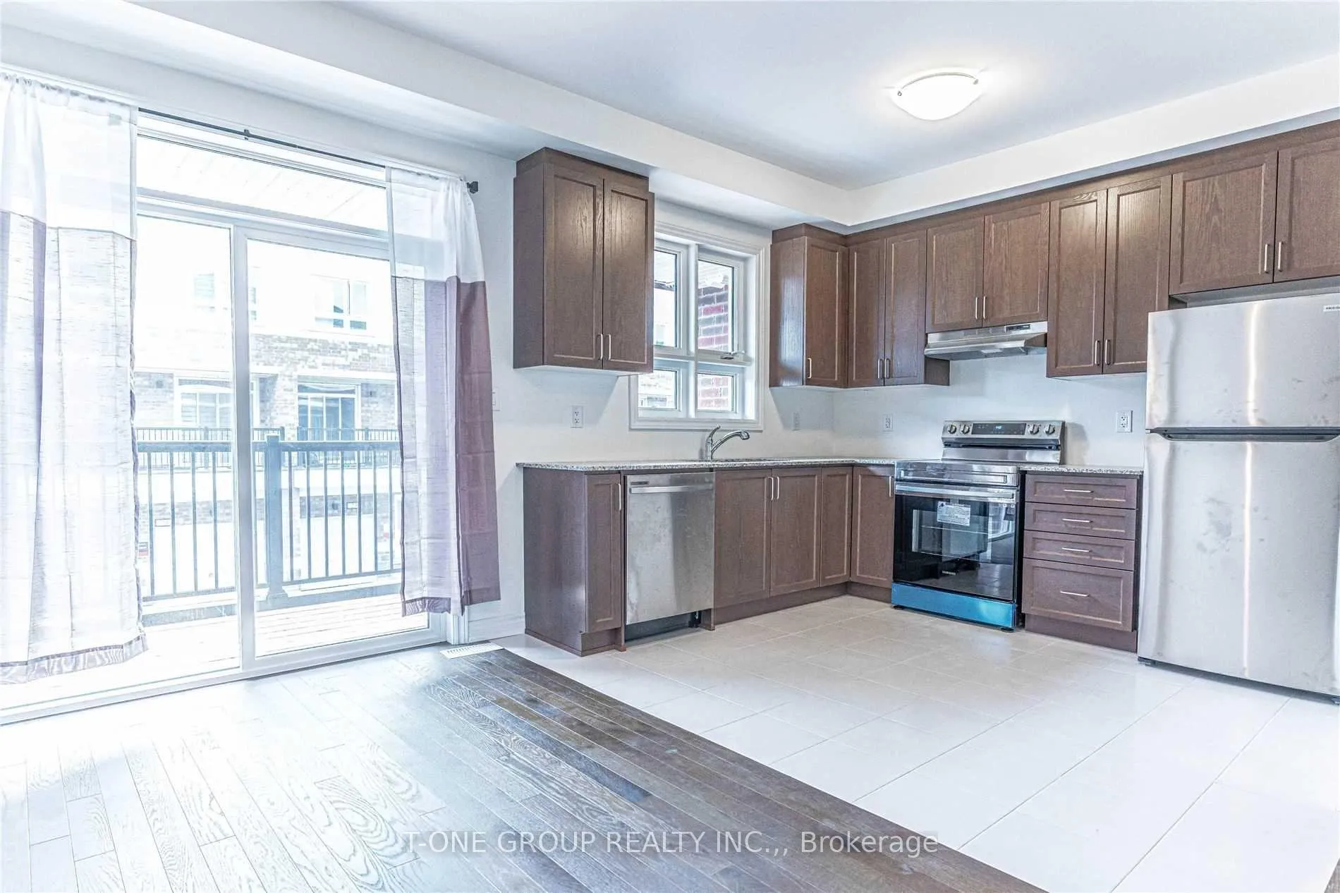 Photo 5 of 24 Massachusetts Lane, Markham, Wismer — HOMEH