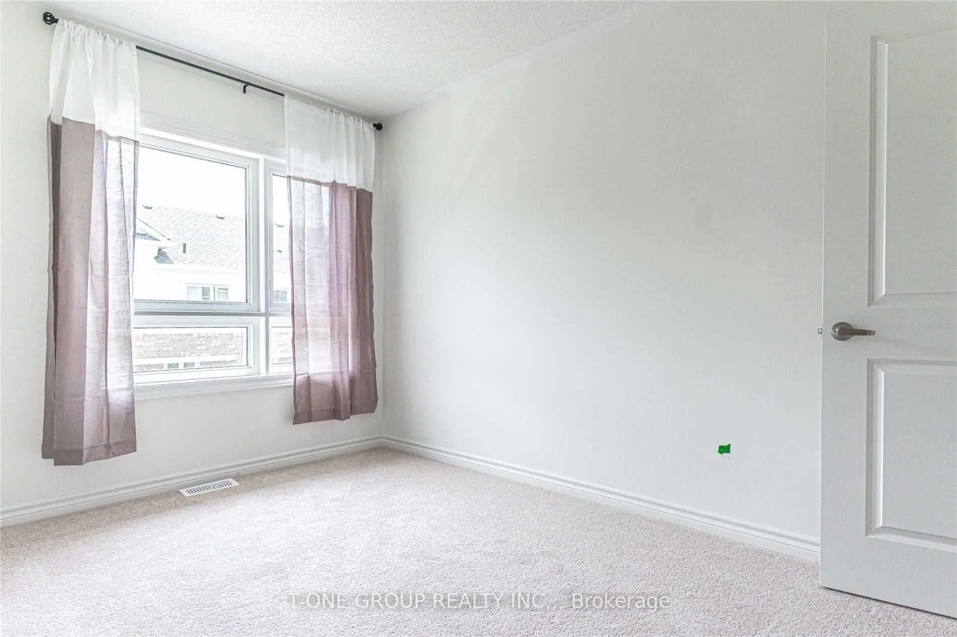 Photo 11 of 24 Massachusetts Lane, Markham, Wismer — HOMEH