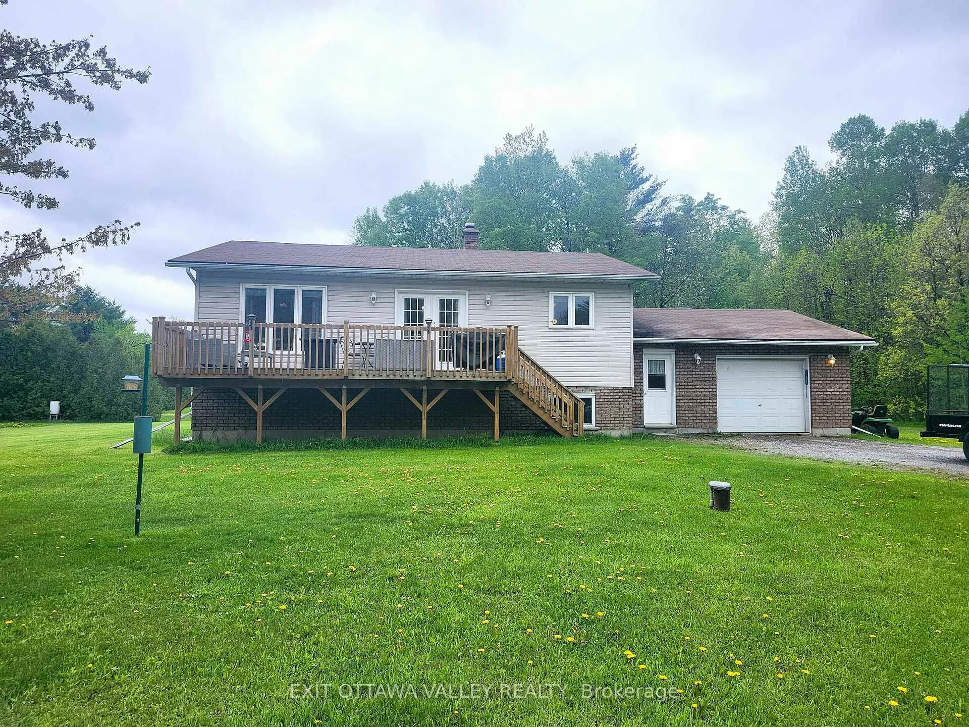 Front of 2943 B Line Road