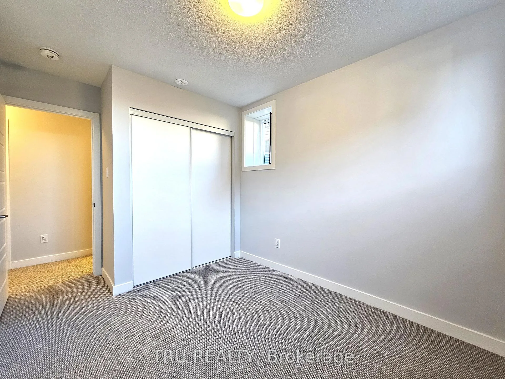 Photo 14 of 630 Mishi Private, Ottawa, CFB Rockcliffe and Area — HOMEH