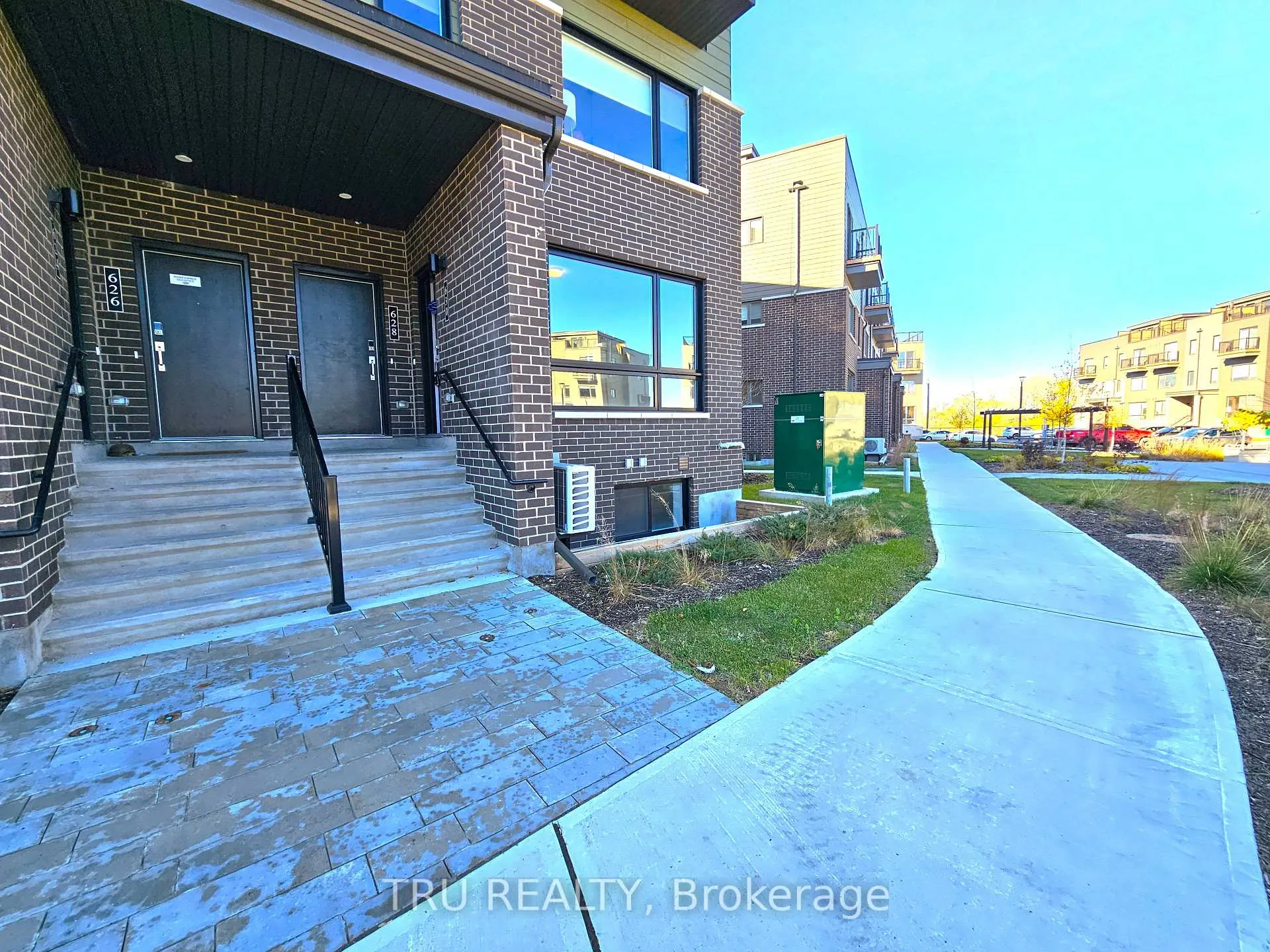 Photo 19 of 630 Mishi Private, Ottawa, CFB Rockcliffe and Area — HOMEH