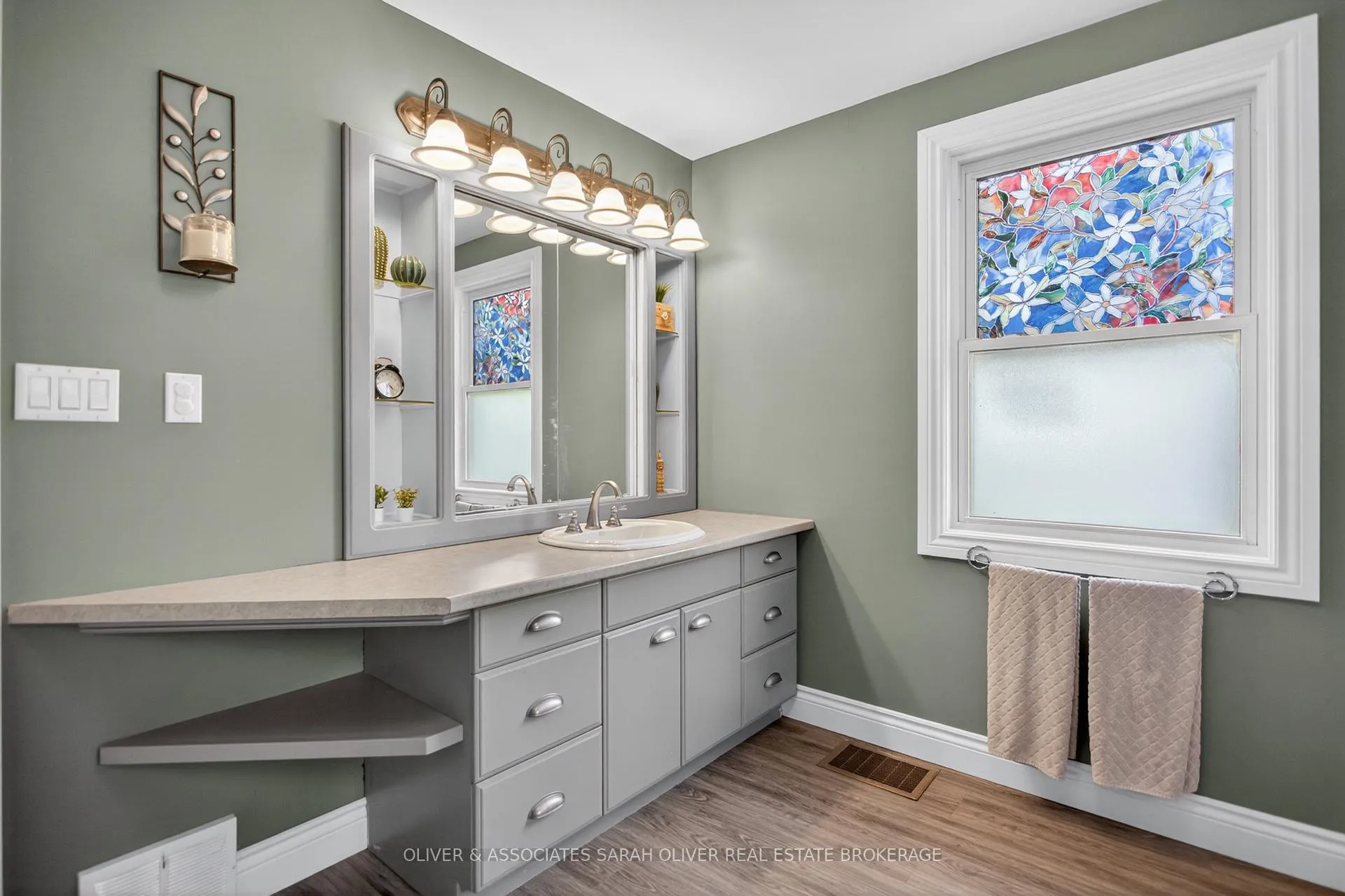 Photo 17 of 24 Third Avenue, St. Thomas — HOMEH