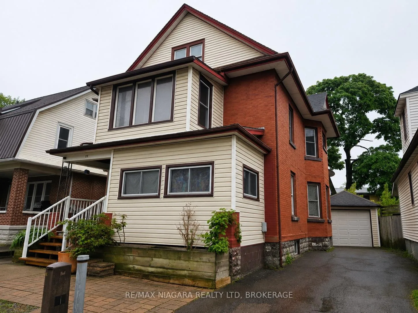 Photo 2 of Unit 2, 23 Avenue Place, Welland, Welland Downtown — HOMEH