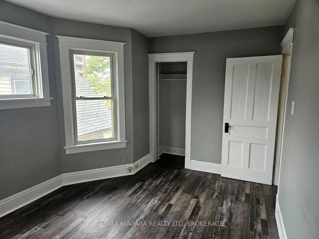 Photo 4 of Unit 2, 23 Avenue Place, Welland, Welland Downtown — HOMEH