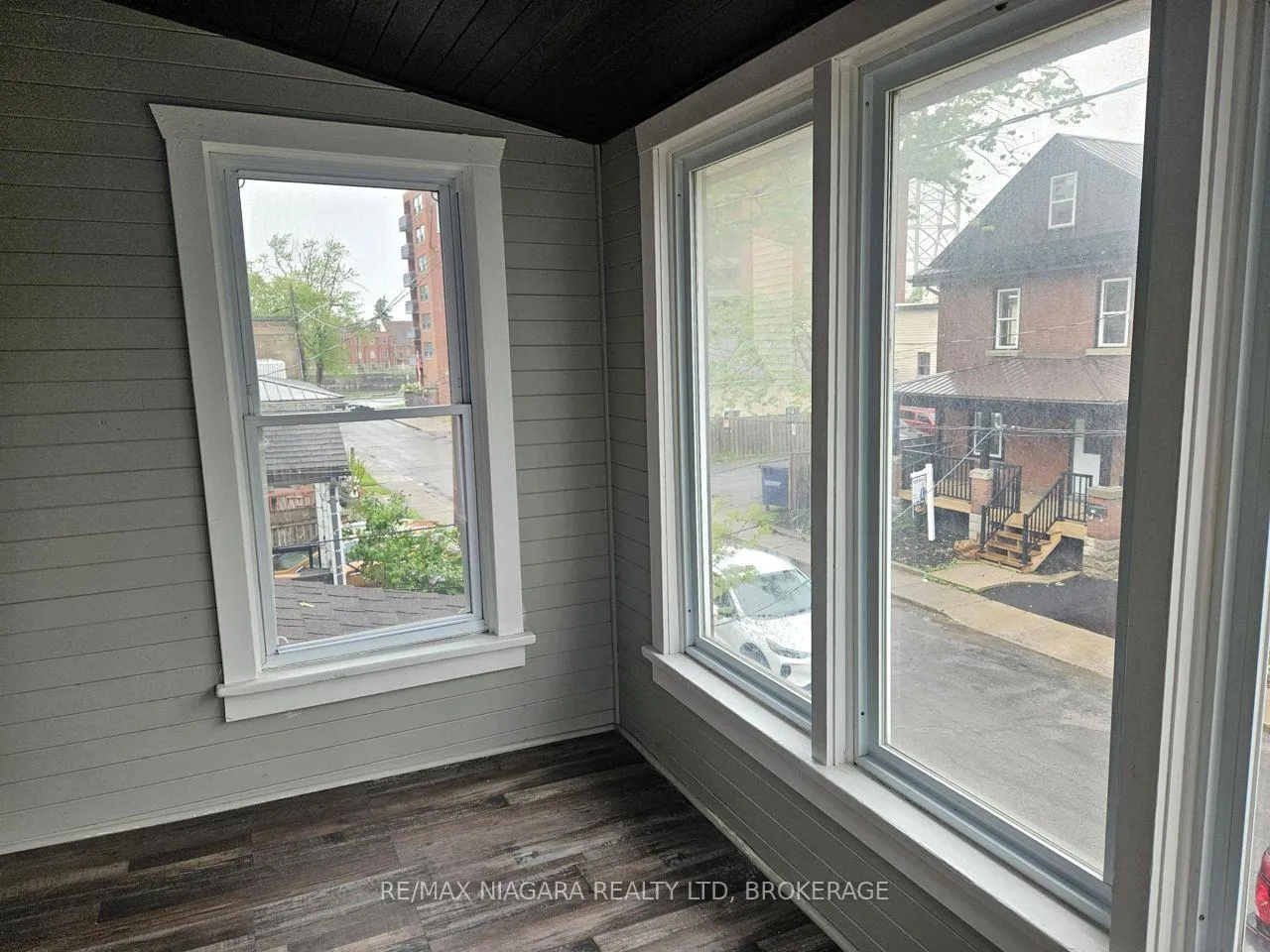 Photo 8 of Unit 2, 23 Avenue Place, Welland, Welland Downtown — HOMEH